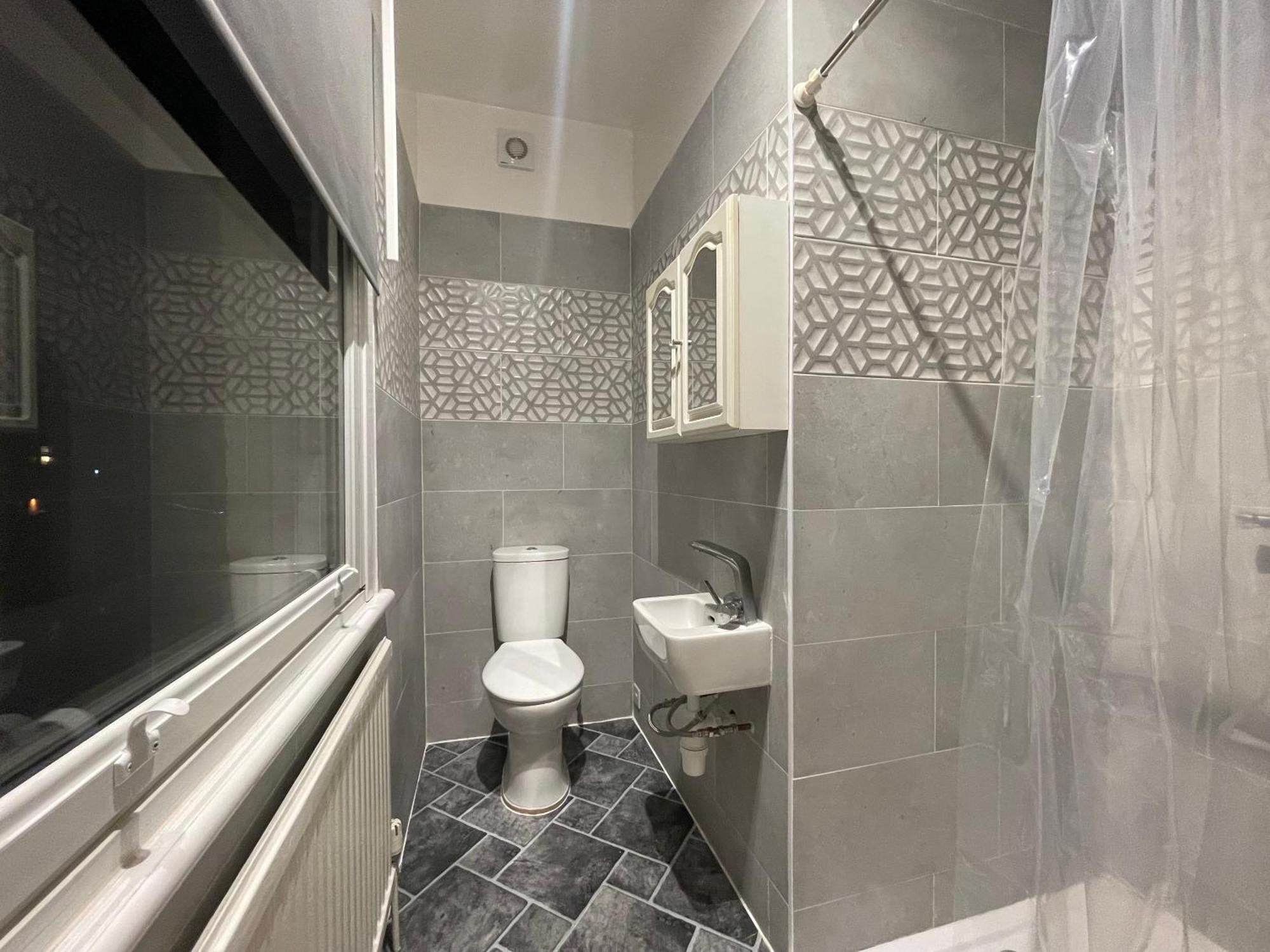 Rum i privatbostad With Private Bathroom And Shared Kitchen London