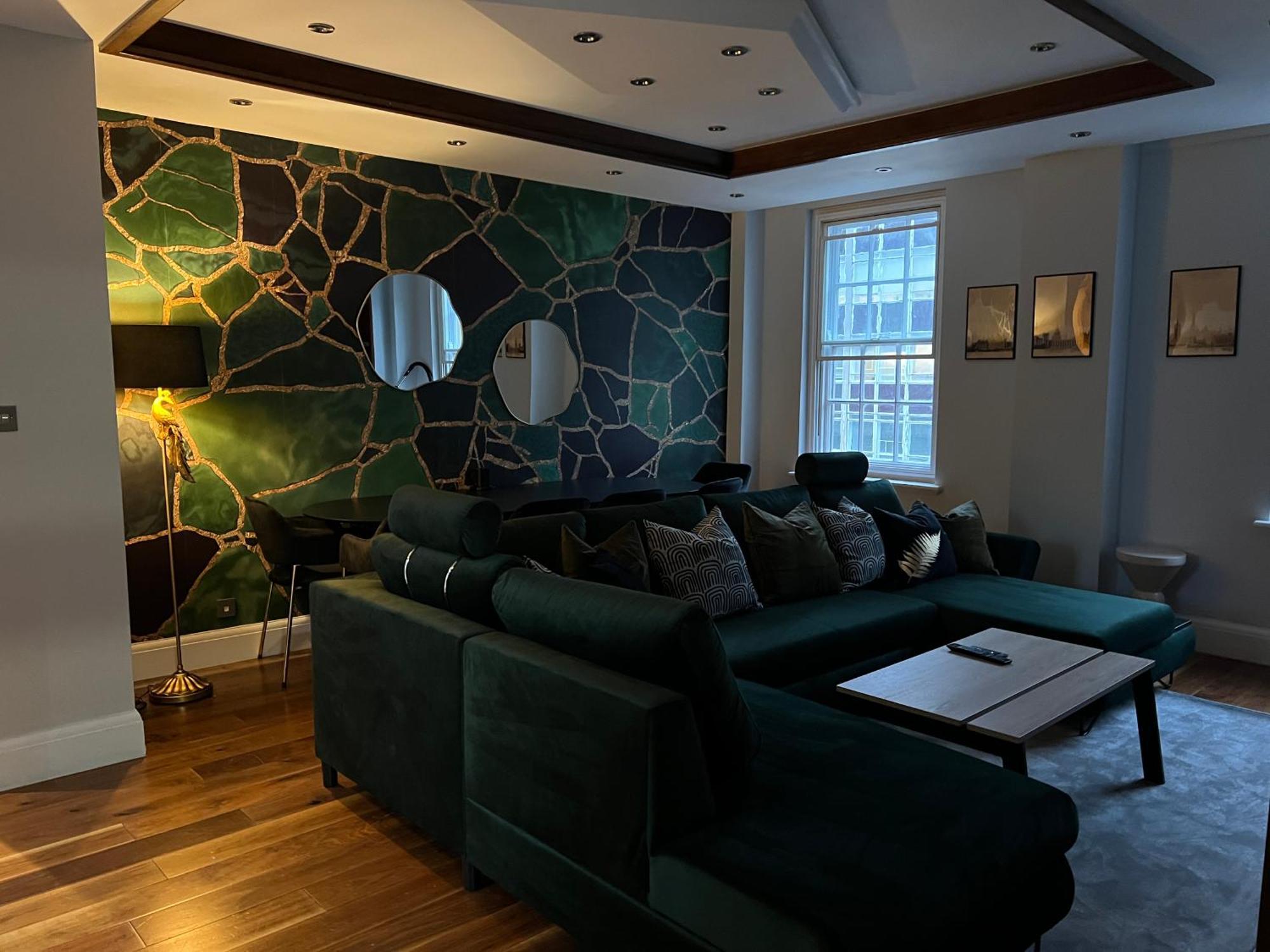 Apartment Luxe - Hyde Park - 2bed 3bath A/c + Lift