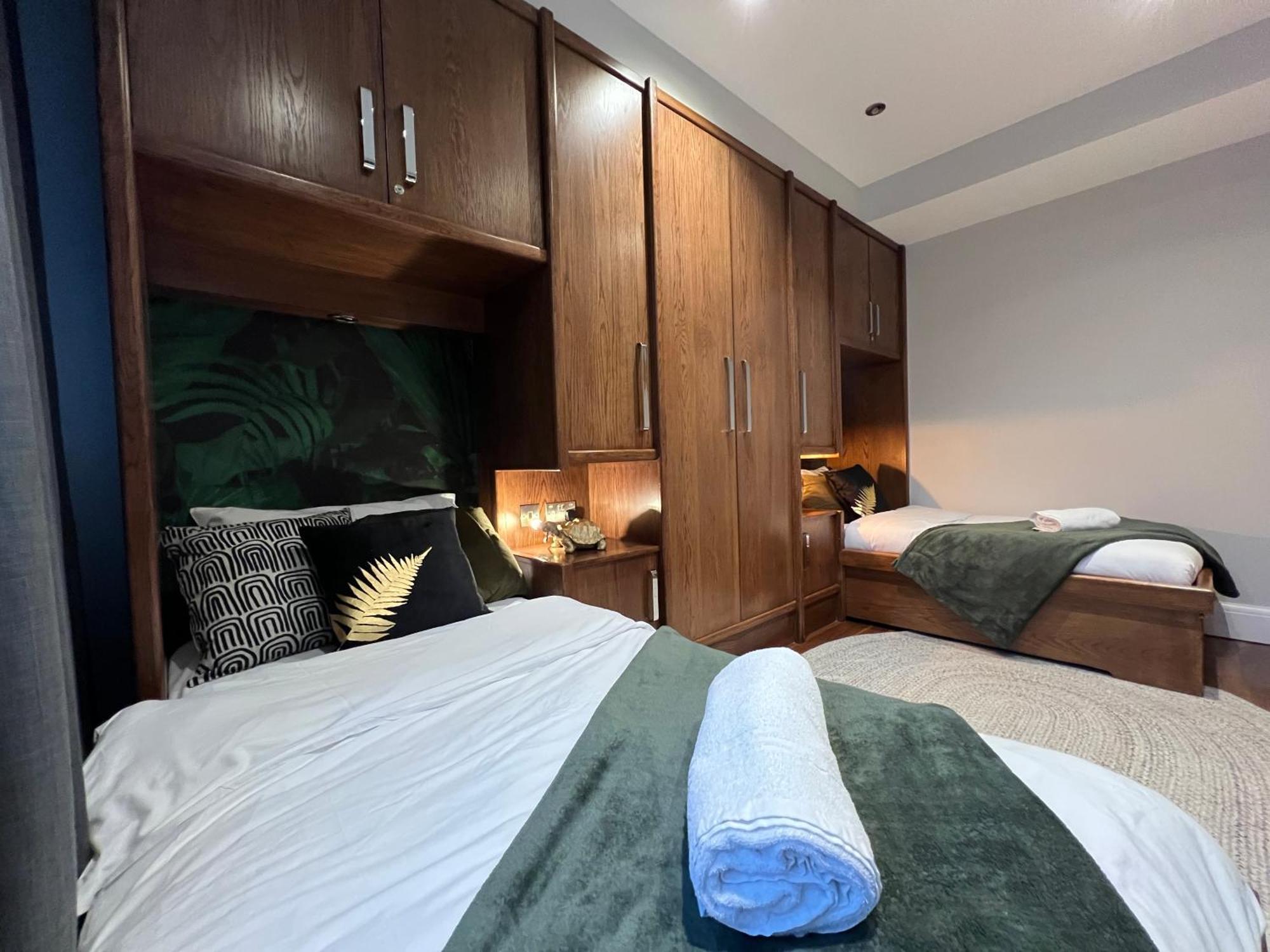 Luxe - Hyde Park - 2bed 3bath A/c + Lift Apartment *