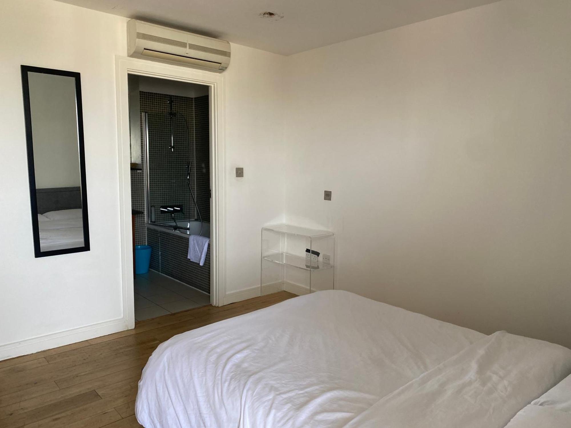 Penthouse In Battersea Amazing Views Of London