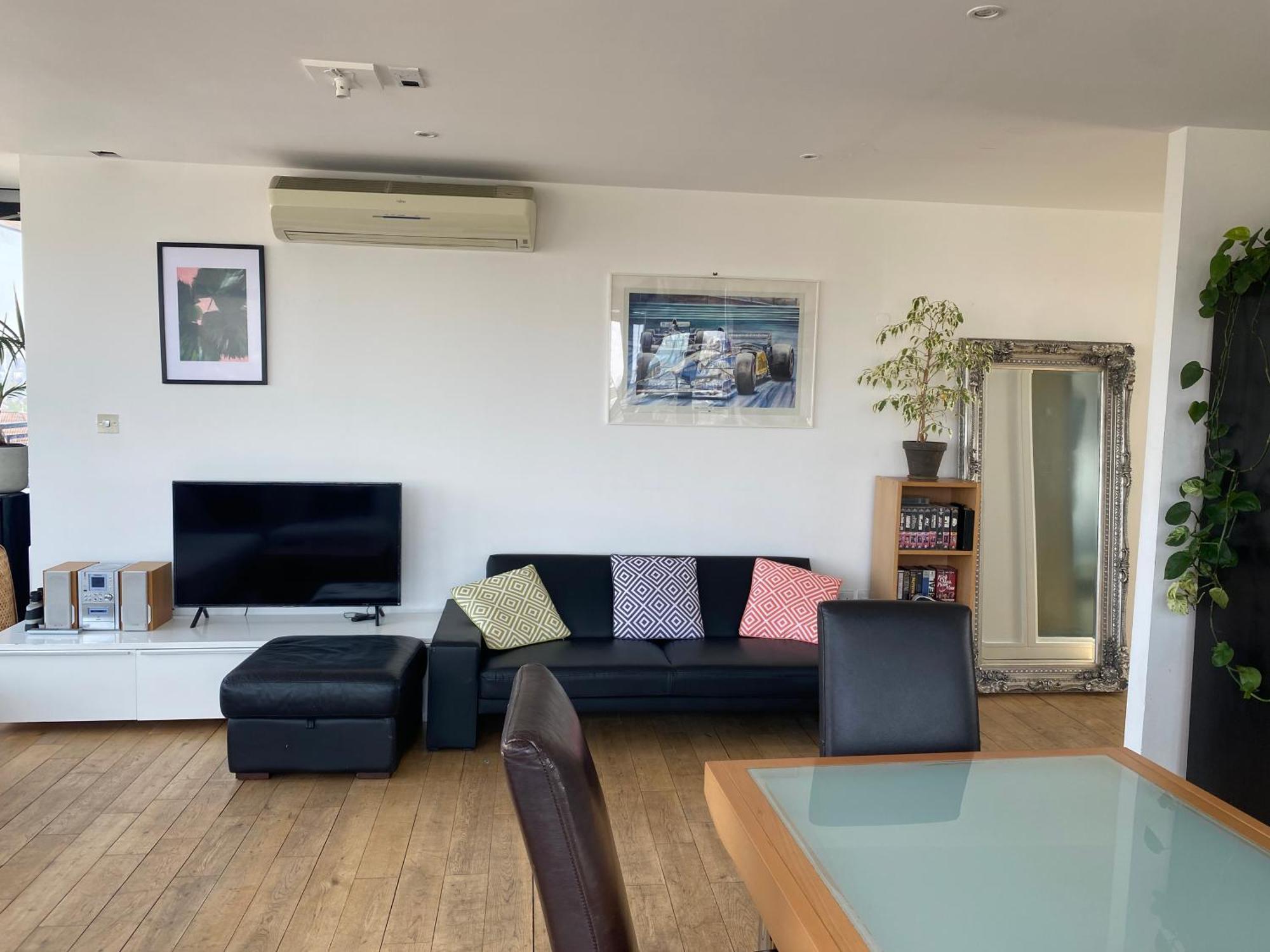 Penthouse In Battersea Amazing Views Of Apartment