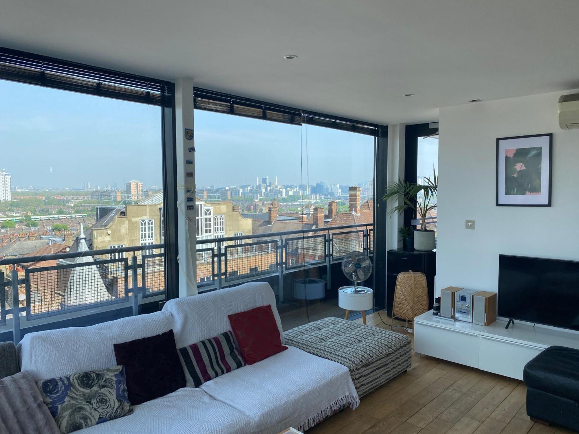Apartment Penthouse In Battersea Amazing Views Of