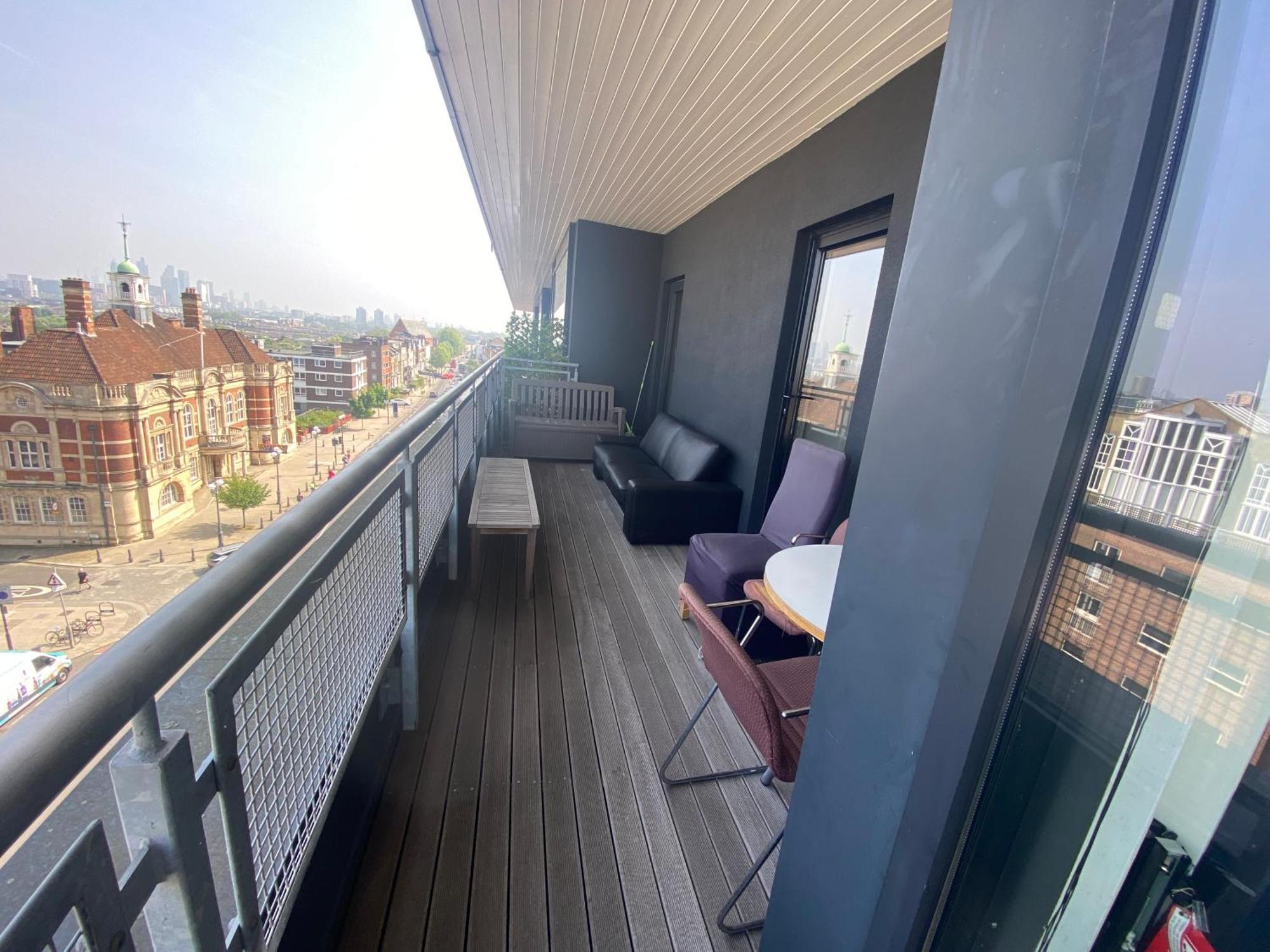 Apartment Penthouse In Battersea Amazing Views Of *