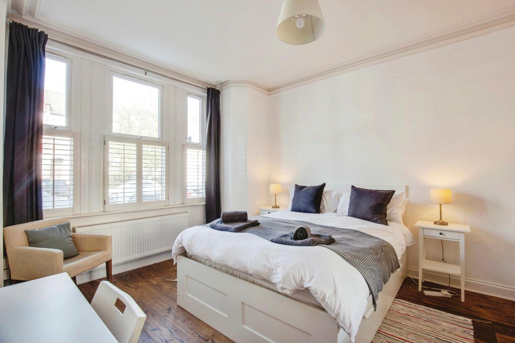 Leilighet Lovely 2 Bedroom Ground Floor Flat With Garden. London