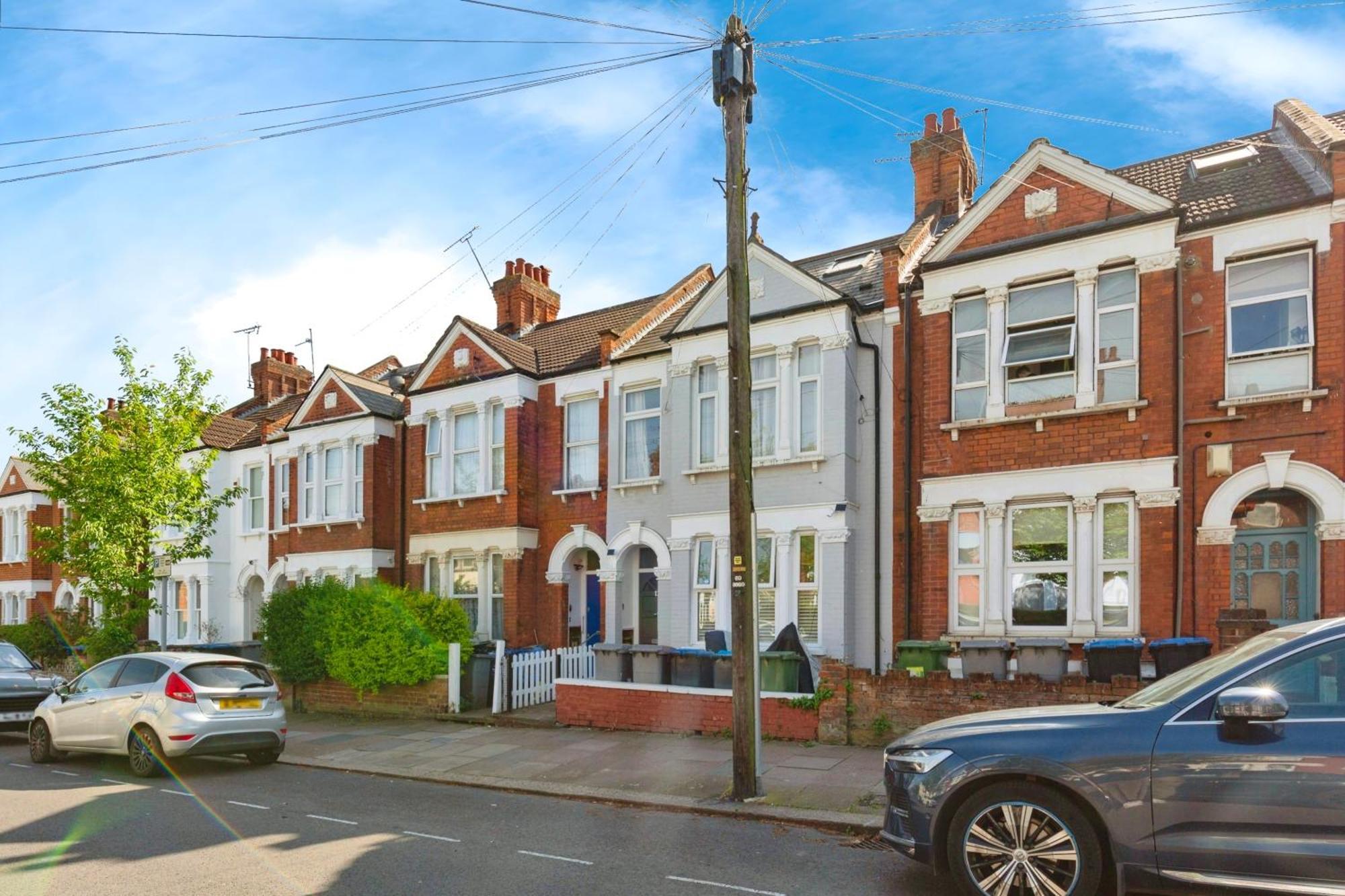Leilighet Lovely 2 Bedroom Ground Floor Flat With Garden. *