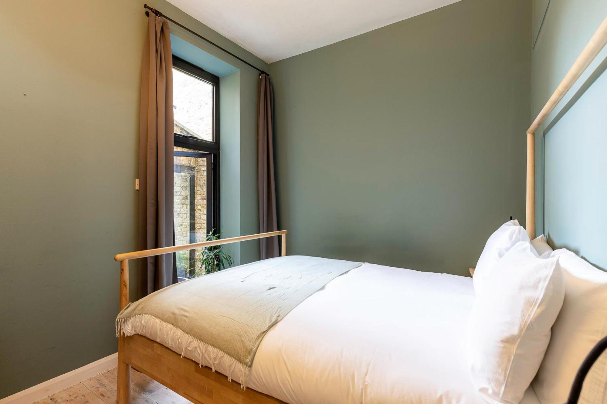 Spacious And Charming Brixton Lejlighed