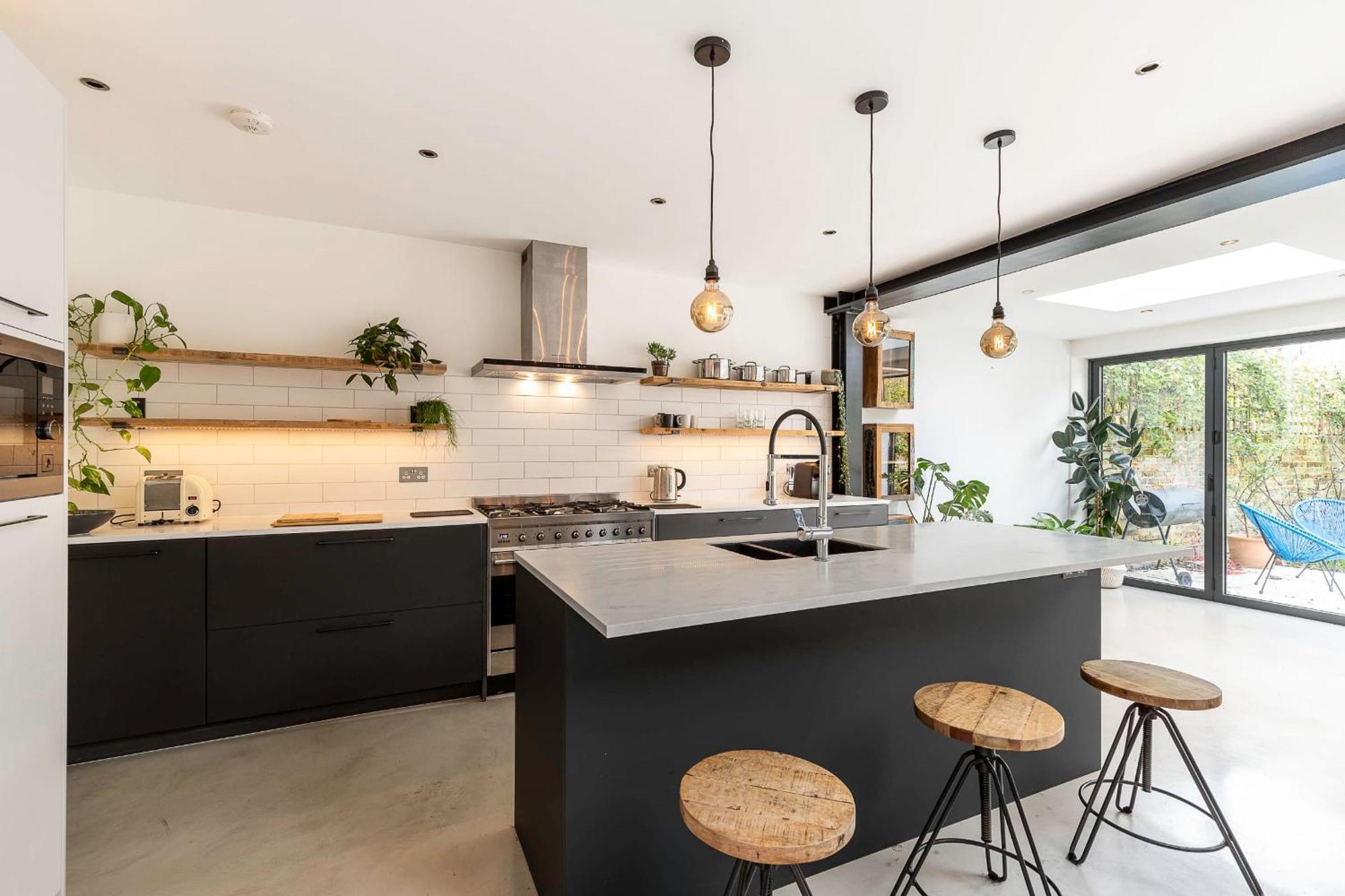 Spacious And Charming Brixton Lejlighed