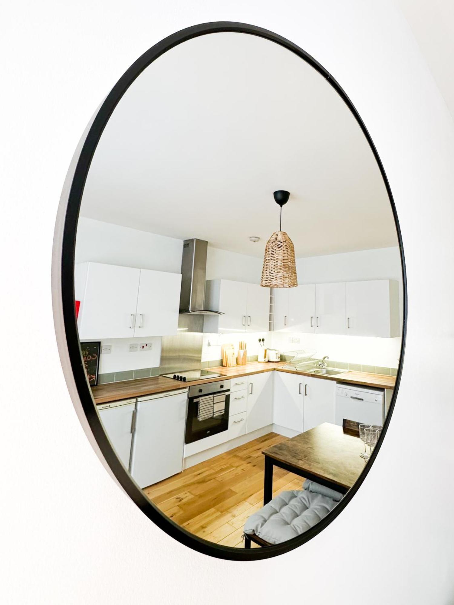 Minimalistic In Crystal Palace Appartement