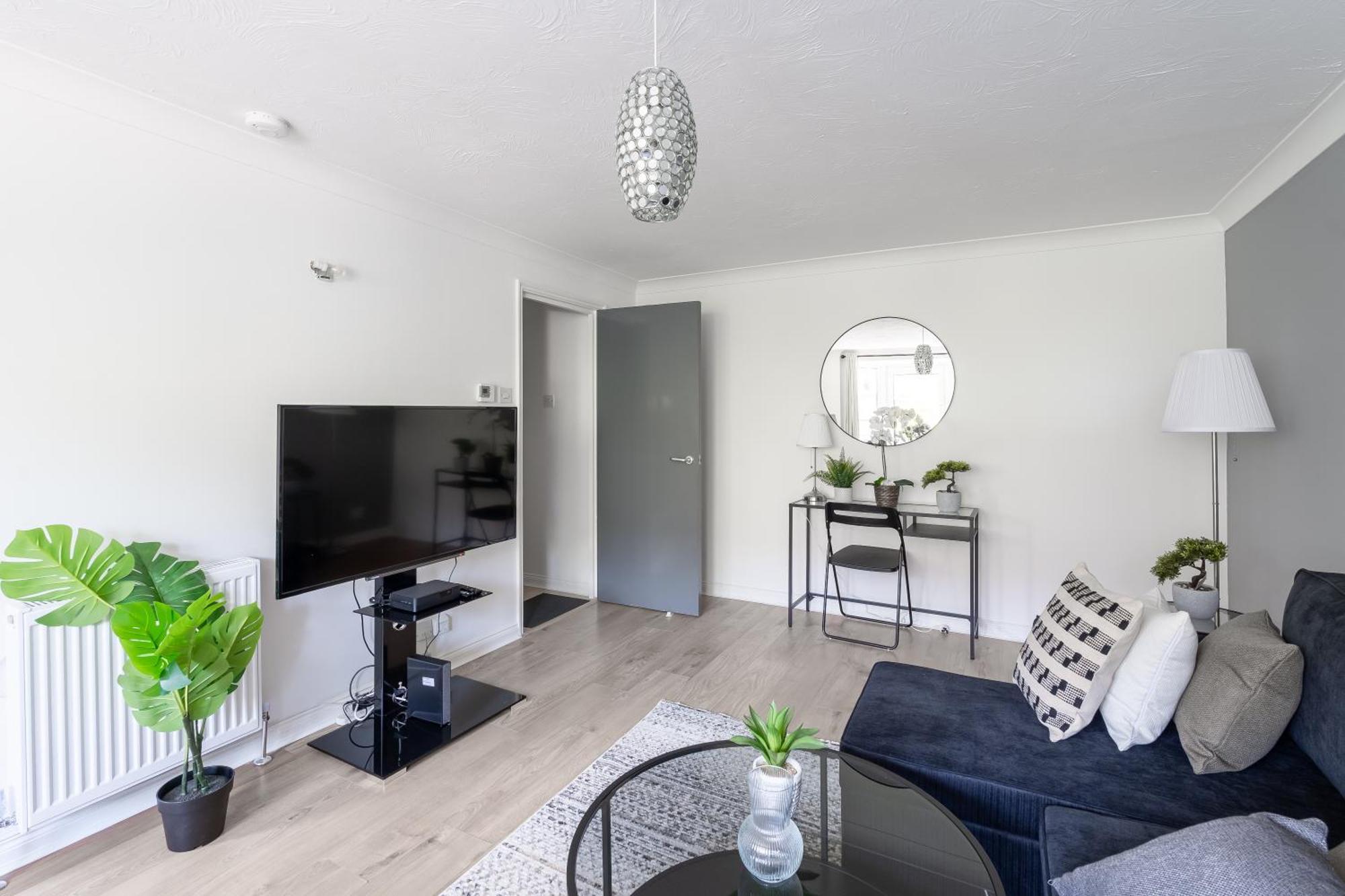 Centrally Located Islington Apartment