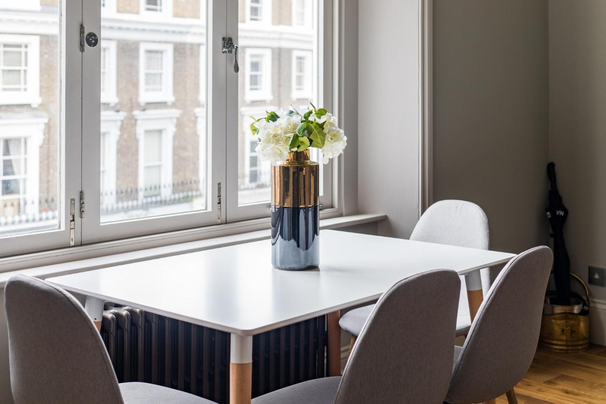 Appartement Homely Parkside 2-bed In Primrose Hill Londen