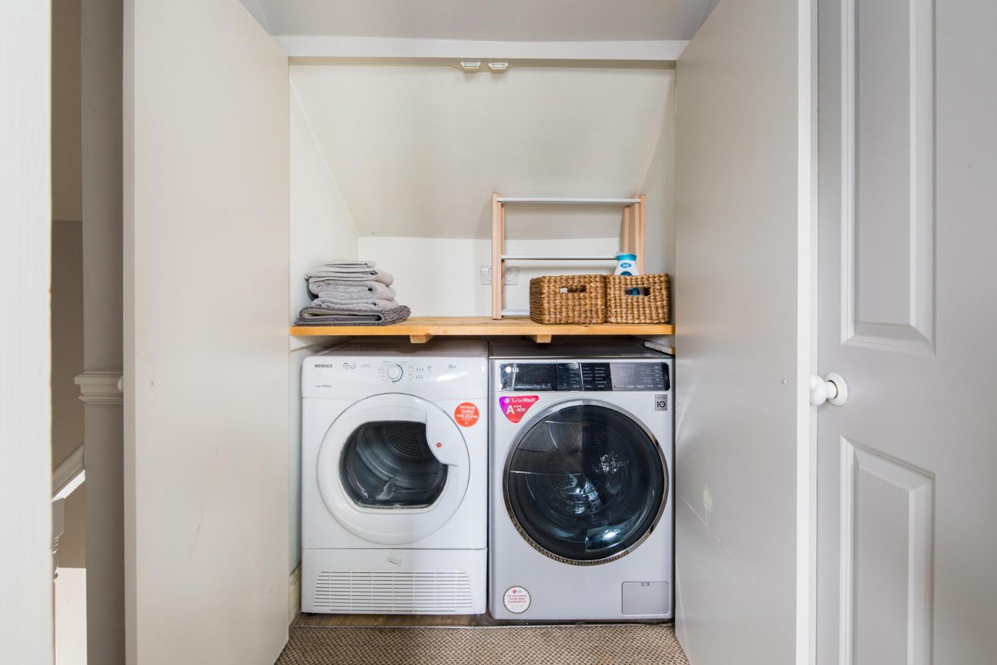 Homely Parkside 2-bed In Primrose Hill * Londen