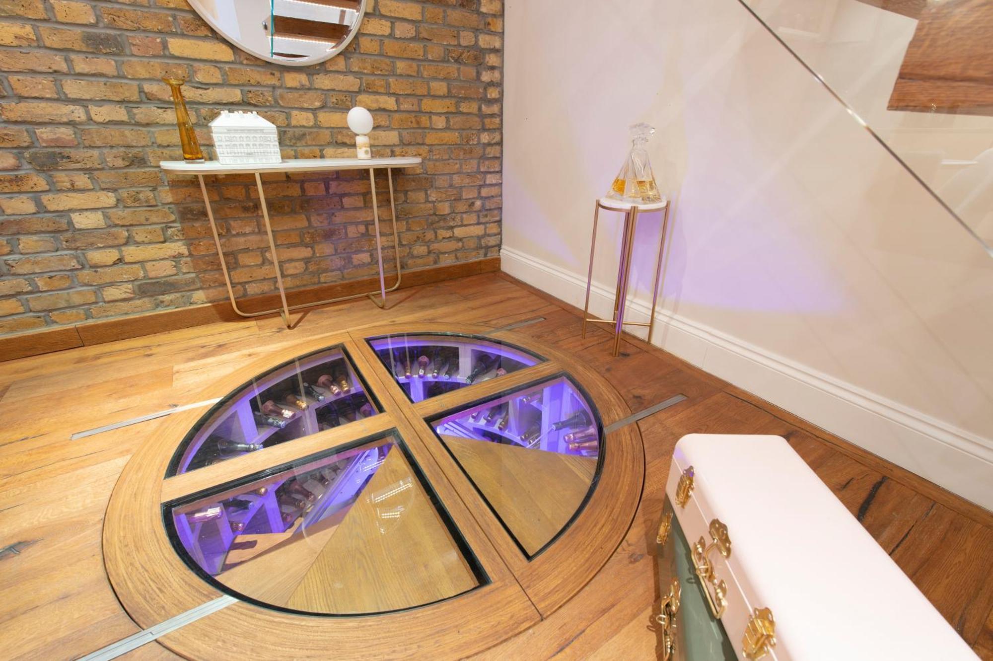 Soho Harmony Haven: Chic 2-bed, 2-bath Urban Retreat Leilighet