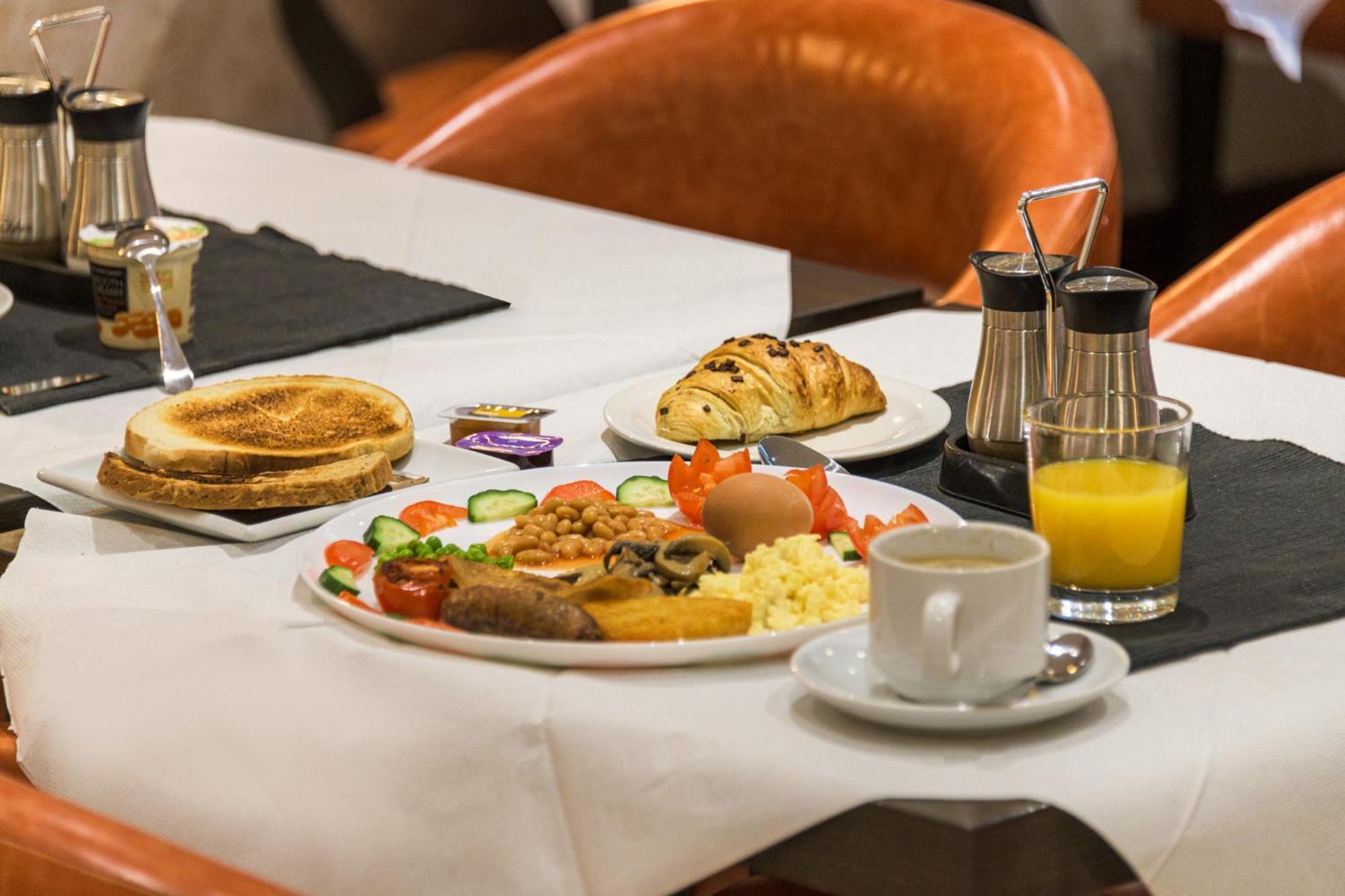 Hyde Park International Hotell 4*