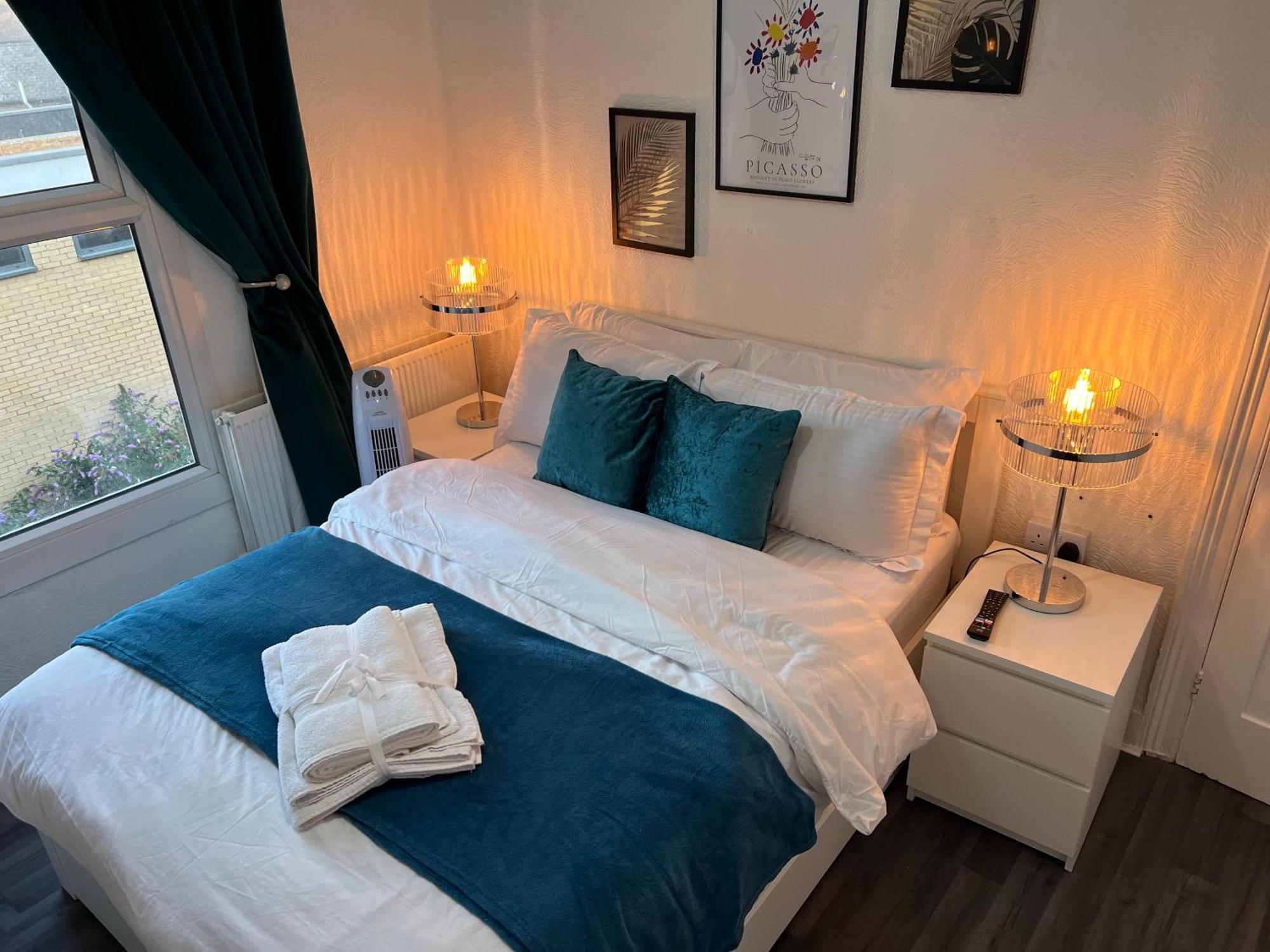 Luxury 1bed Holiday Flat-10 Minutes From Bridge & 3mins Walk To Lewisham Dlr Lejlighed *