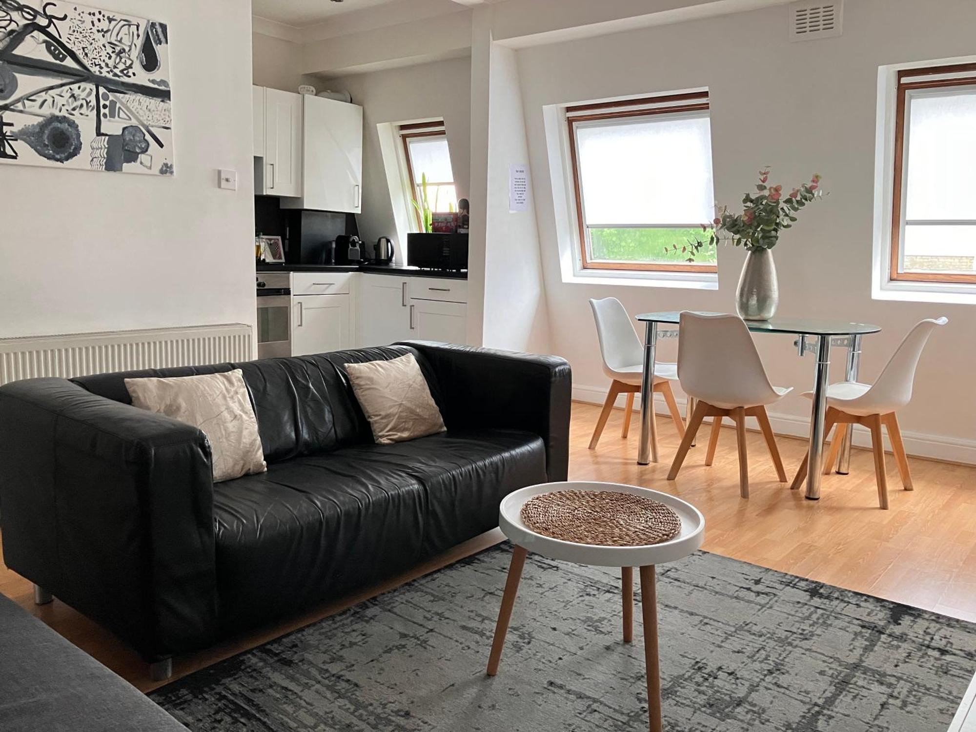 Appartement Spacious West - Great Location *