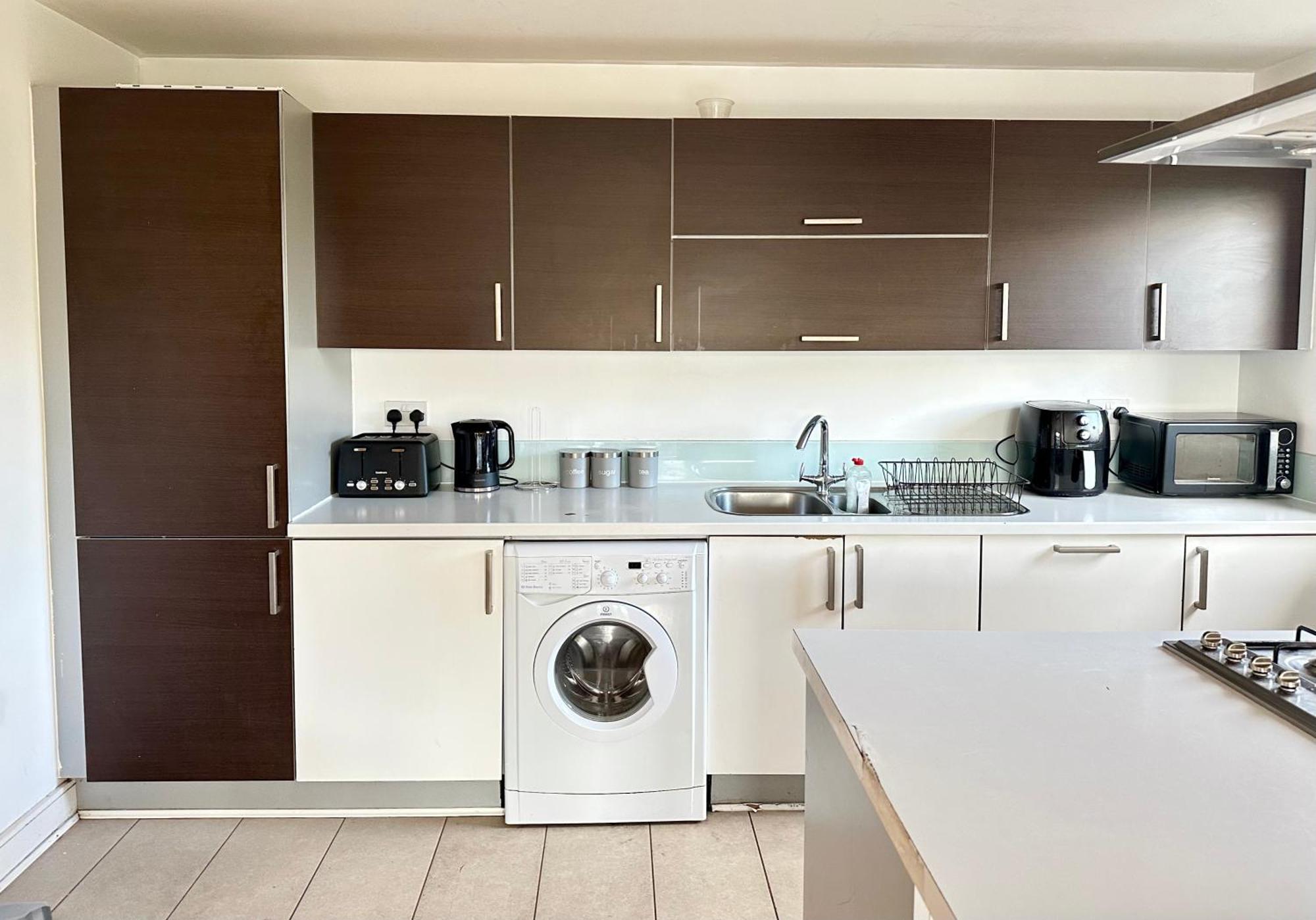 Starlet - 2 Bedroom Near Central Line Londres