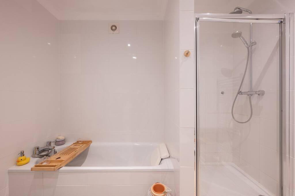 4 Bedroom House With Gym - Behind V&a Museum Ferienhaus London