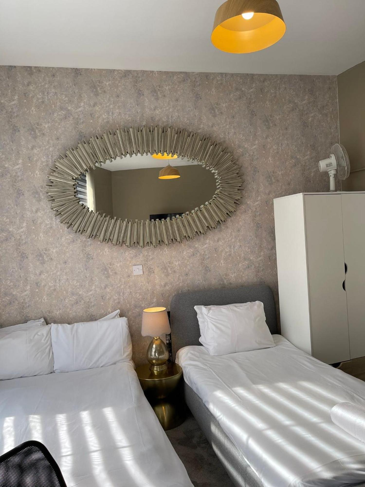 Quadruple Close To King's Cross London
