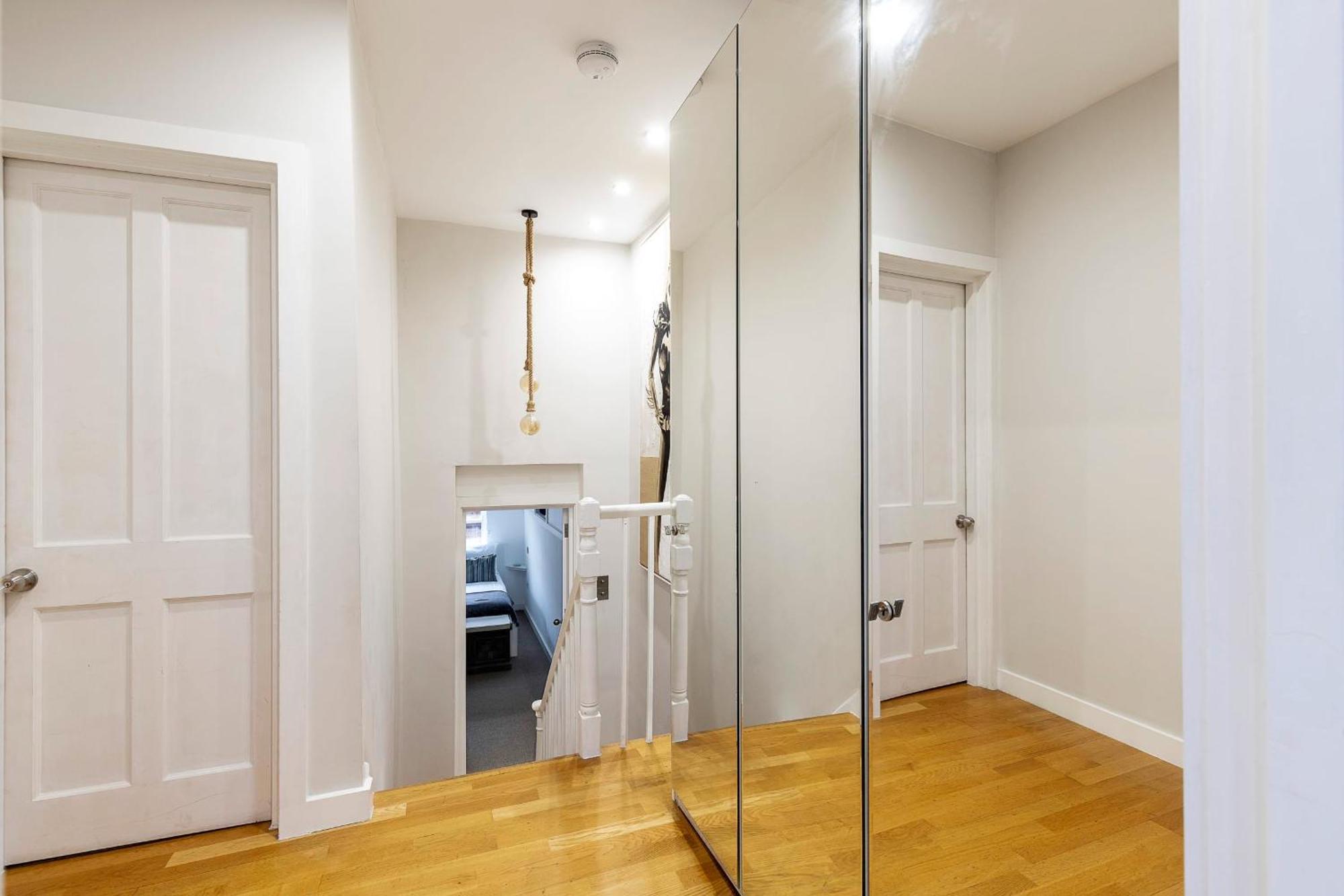Charming Two Bed Maisonette In Notting Hill Appartement Londen