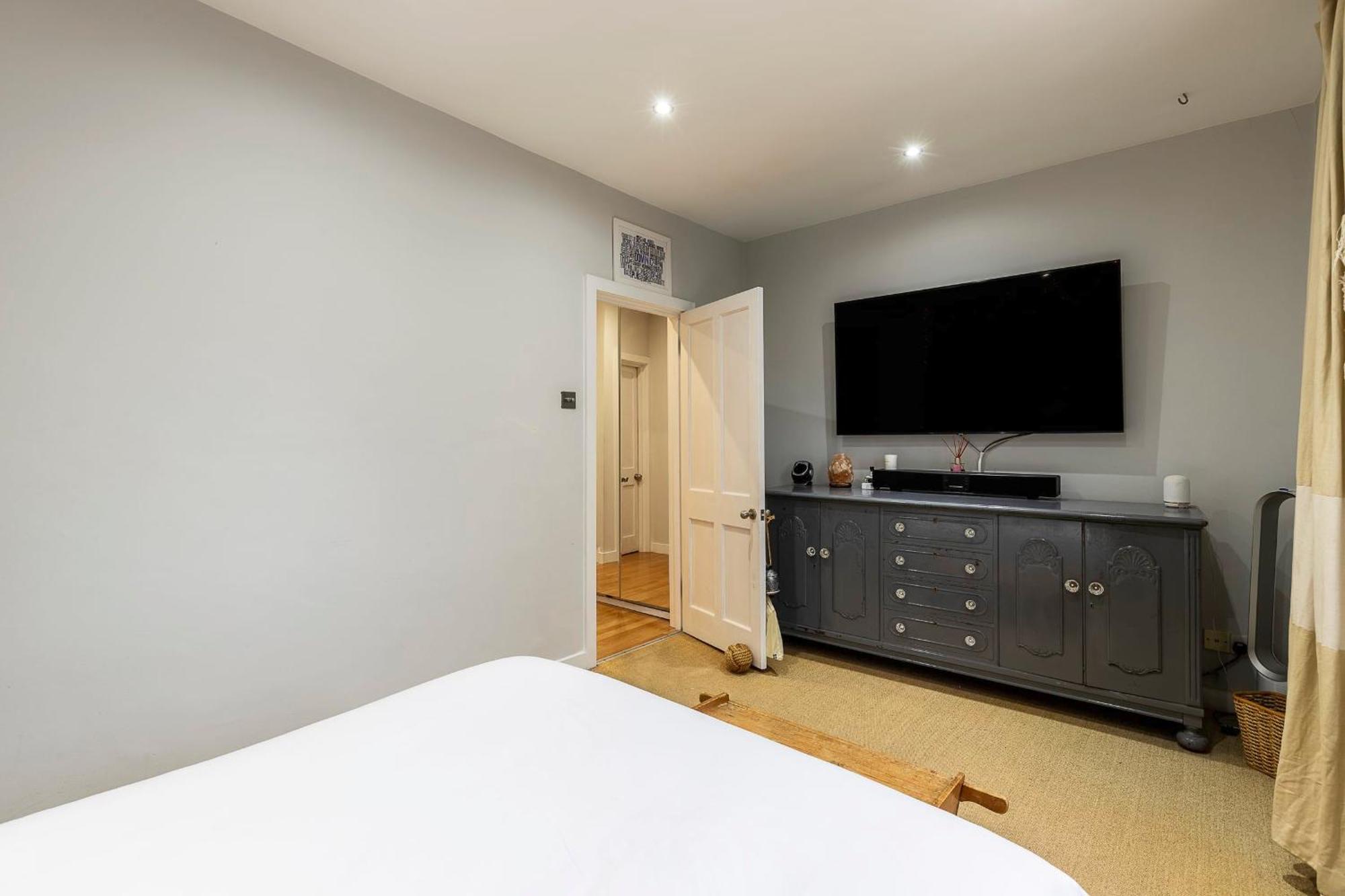 Charming Two Bed Maisonette In Notting Hill Appartement Londen