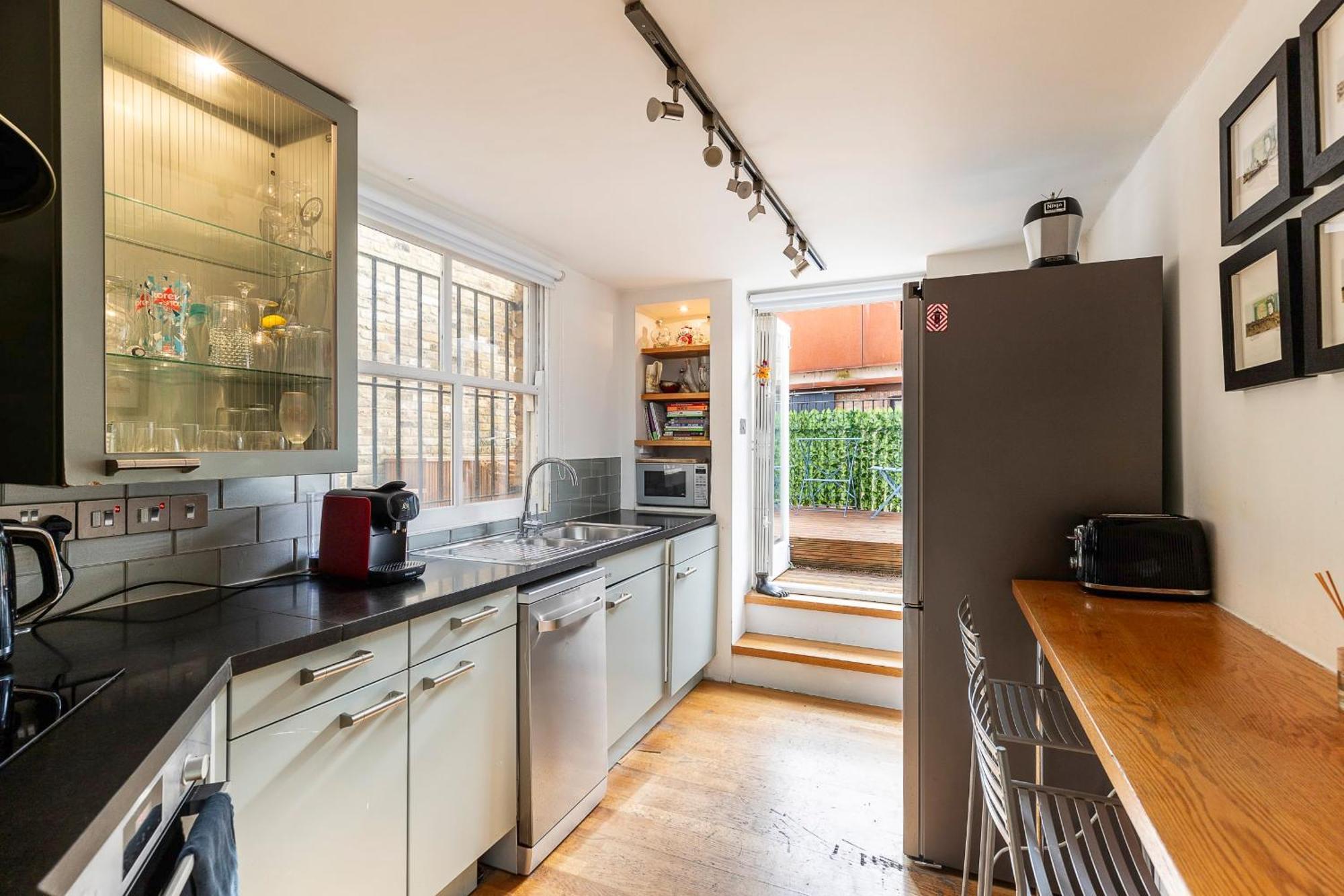 Charming Two Bed Maisonette In Notting Hill Londen