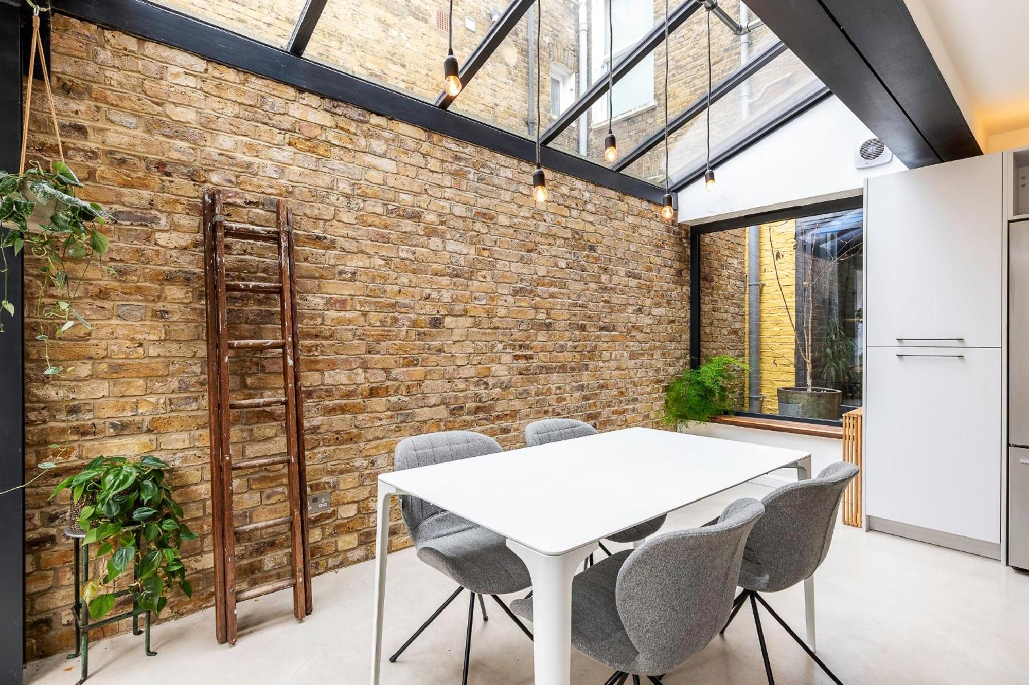 Spacious And Charming Brixton Lejlighed