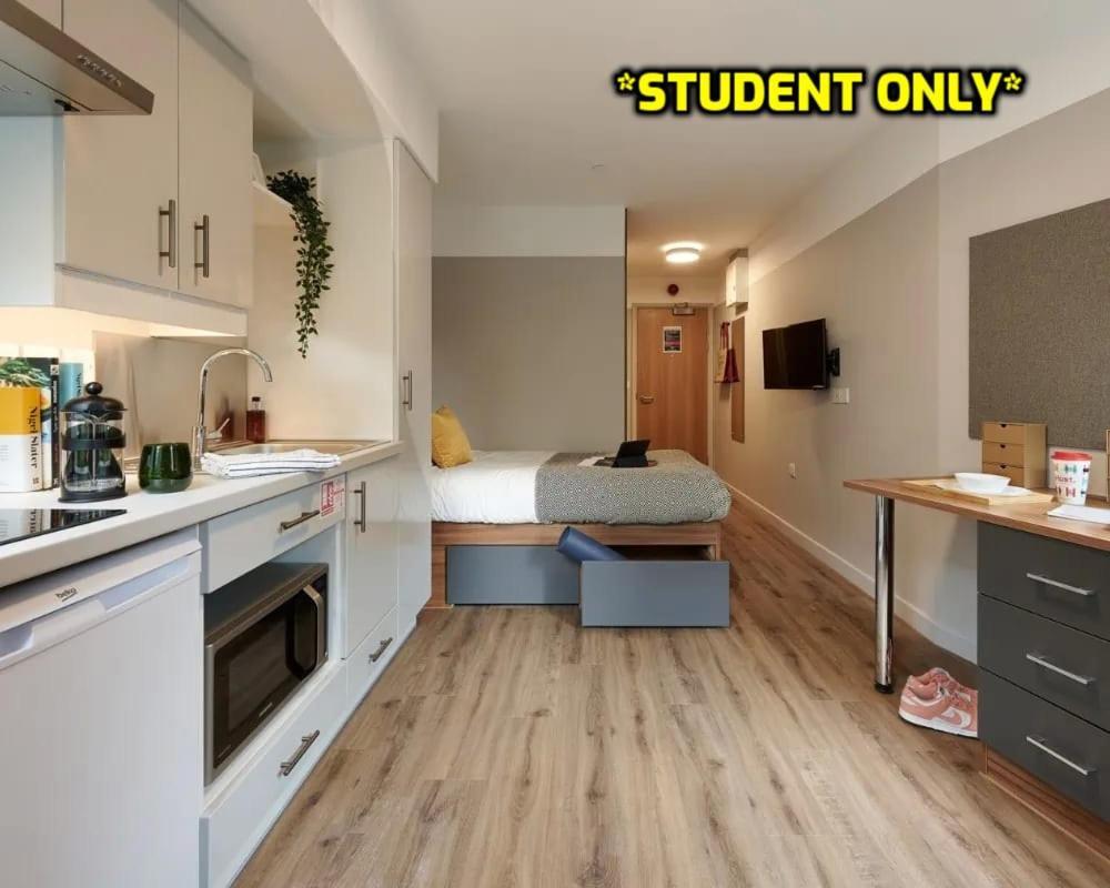 Student Only Zeni Wembley Appartement *