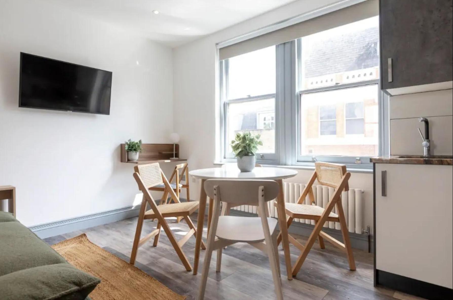 Apartment Urban Chic: Stylish 1-bed In The Heart Of The City *