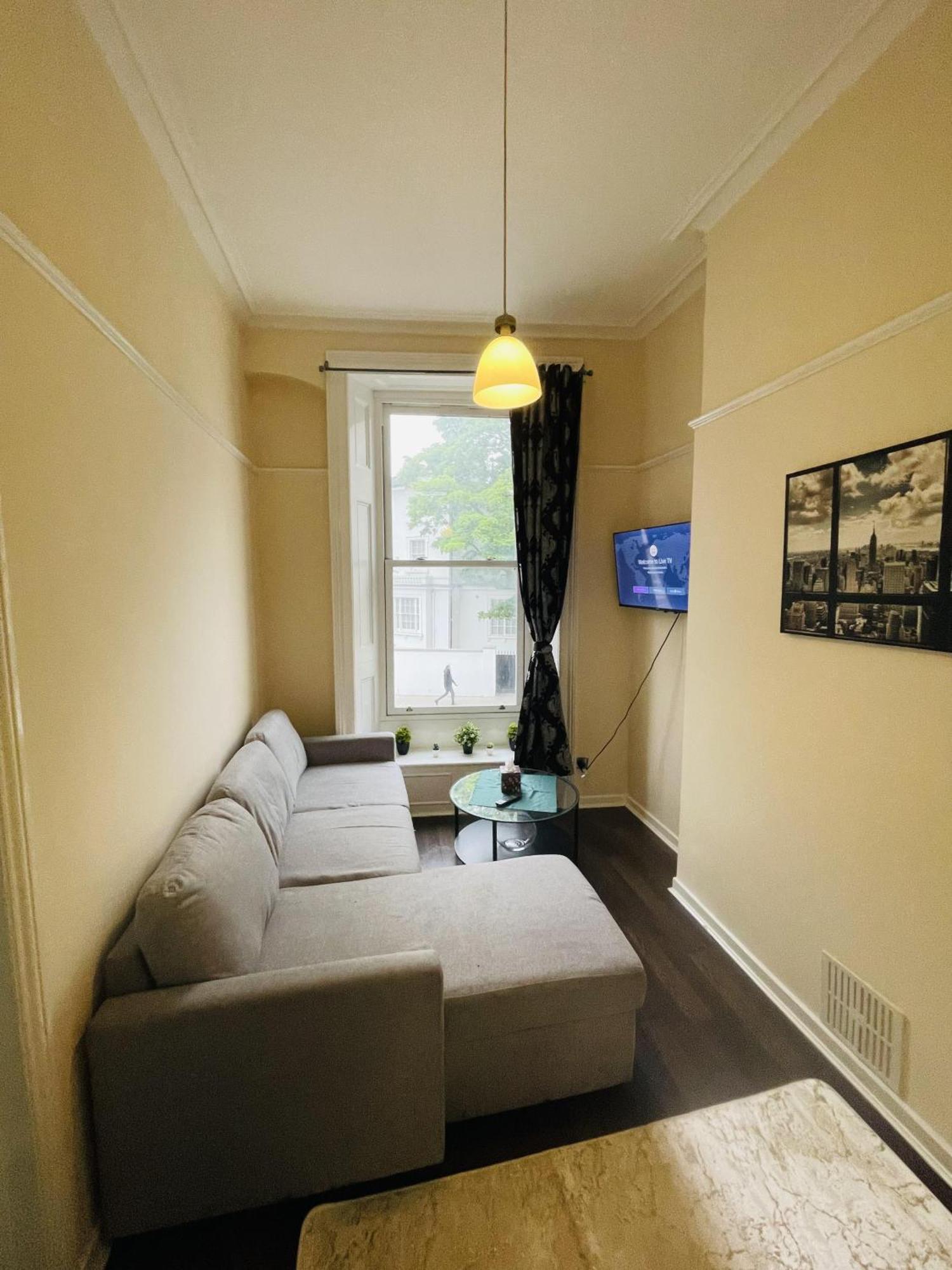 Captivating 2-bed In Paddington Appartamento *