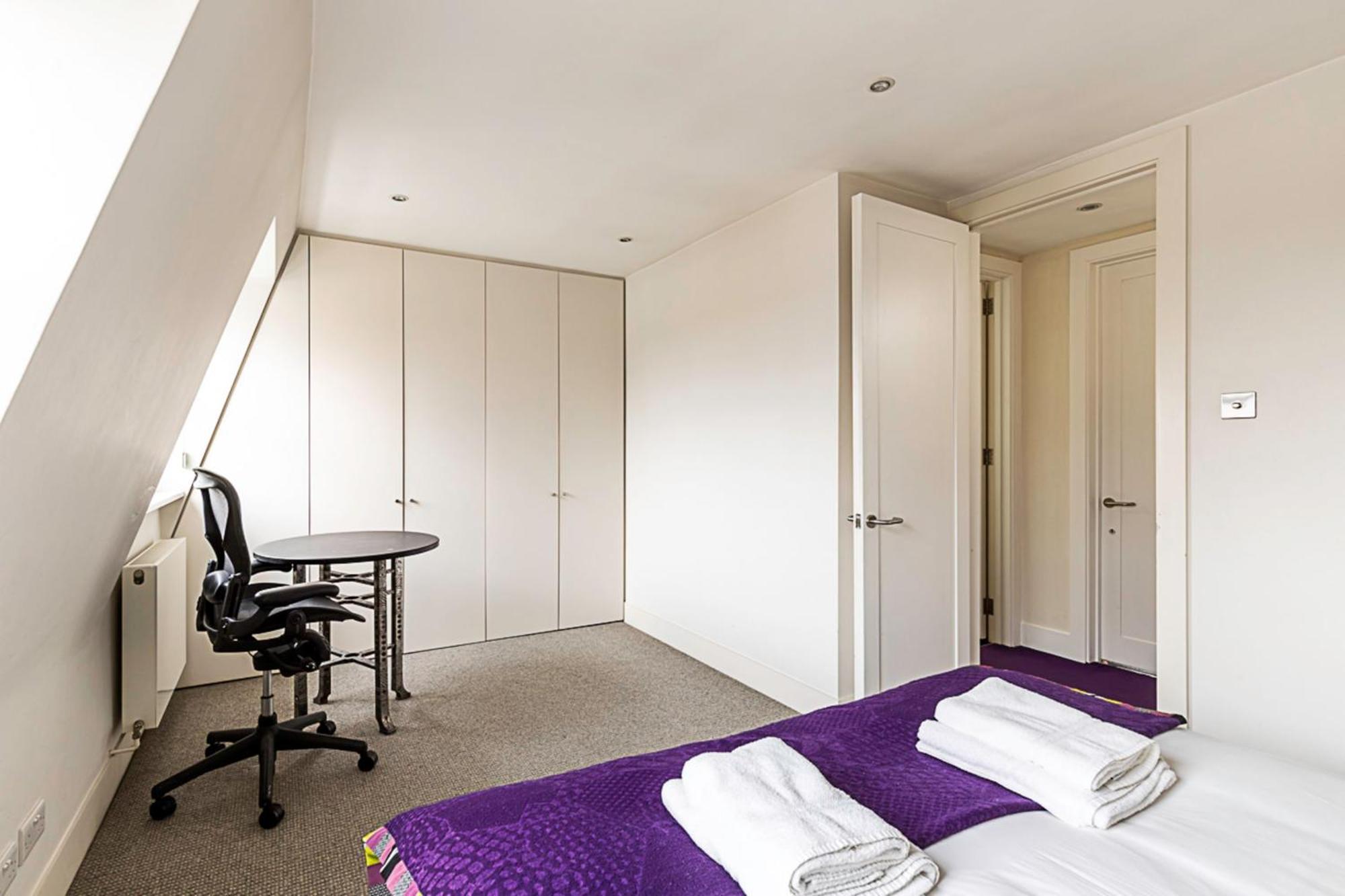Luxe Retreat 5-bed Gem Vakantiehuis *