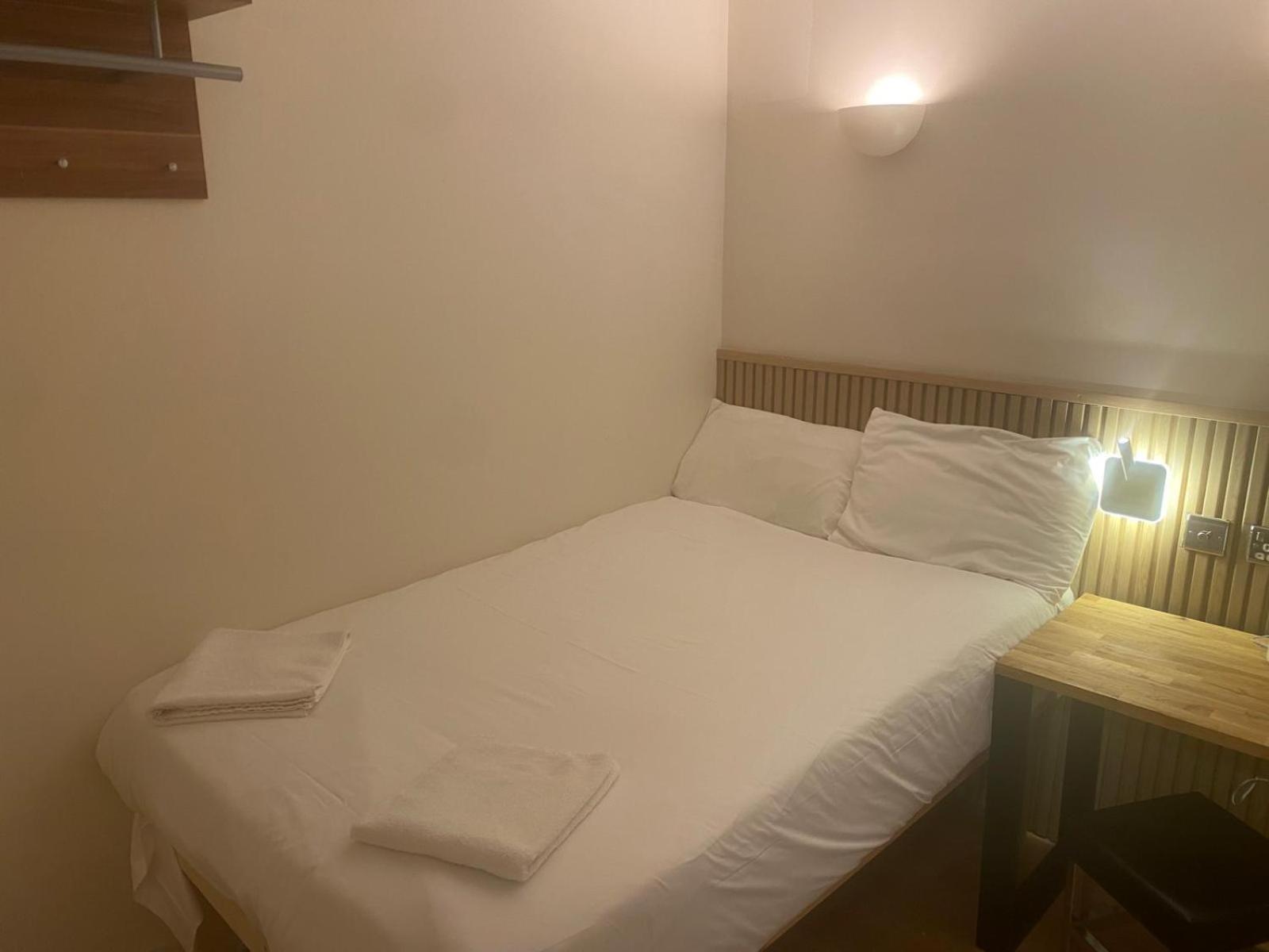 Exhibition Court 4 Hotel 2*