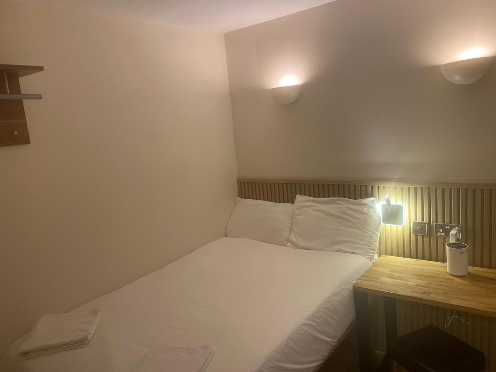 Exhibition Court 4 Hotel