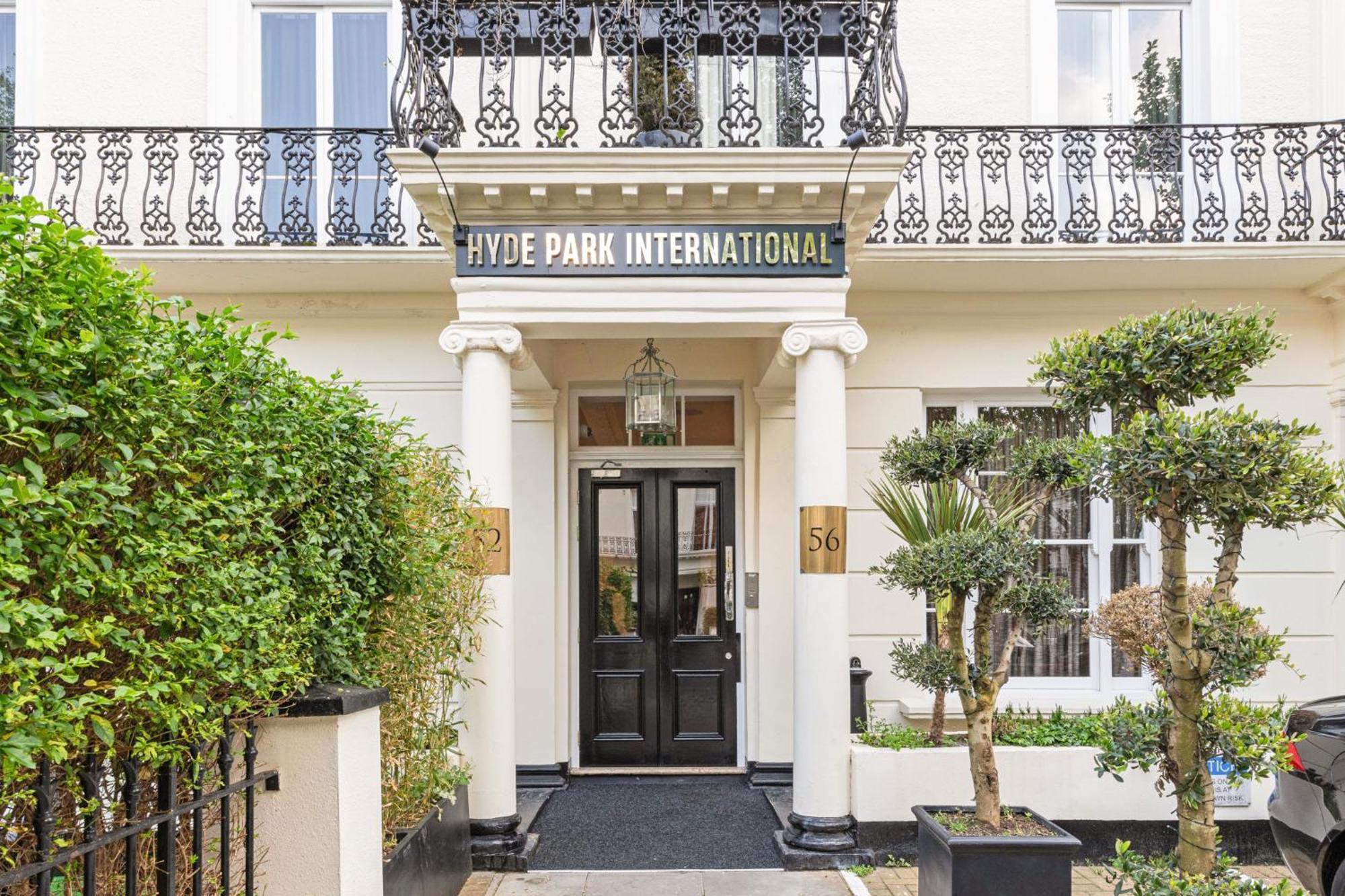 Hyde Park International Hotell 4*