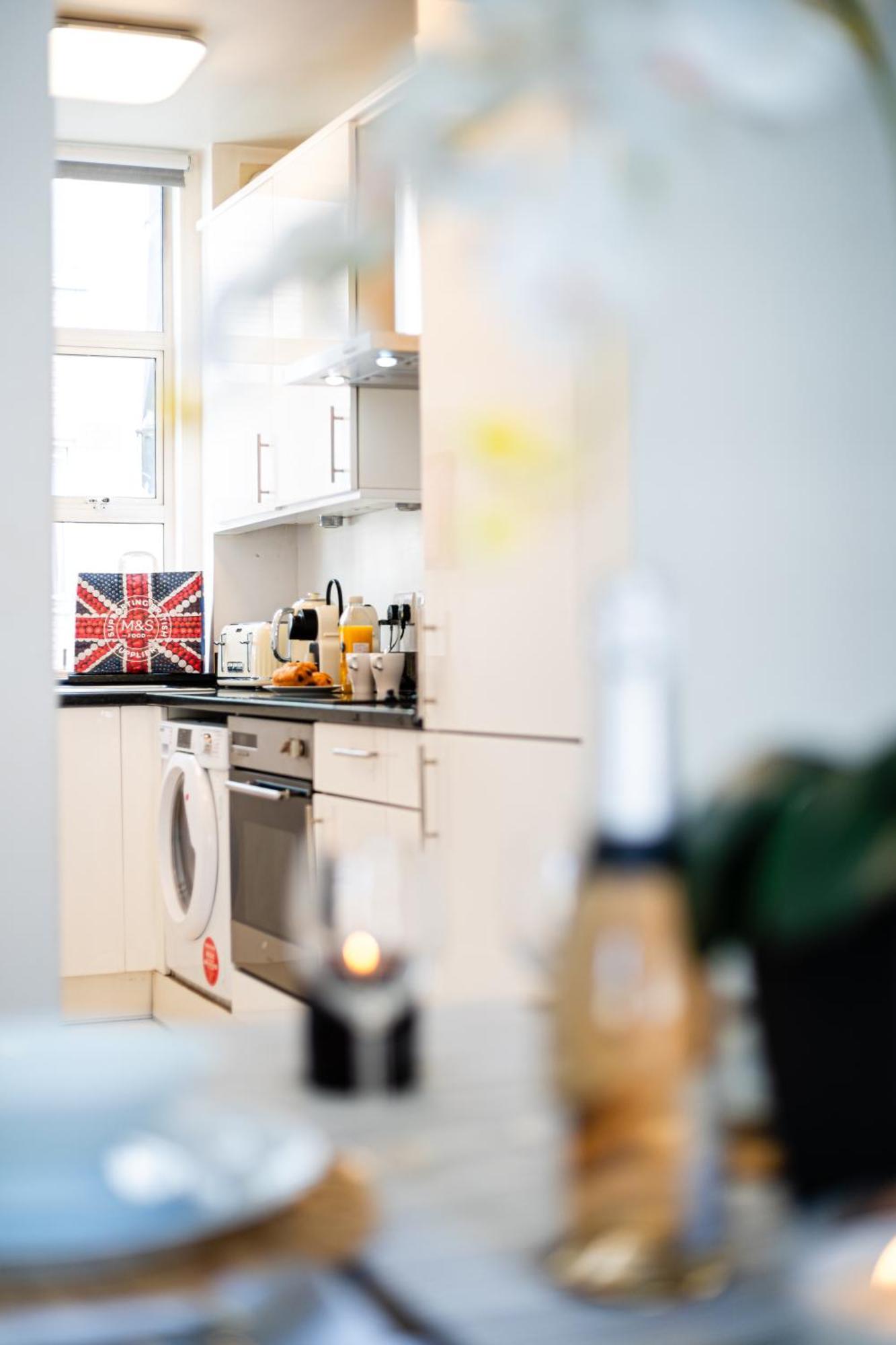 Selfridges Parkside Haven - 2 Bedroom Apartment Apartment