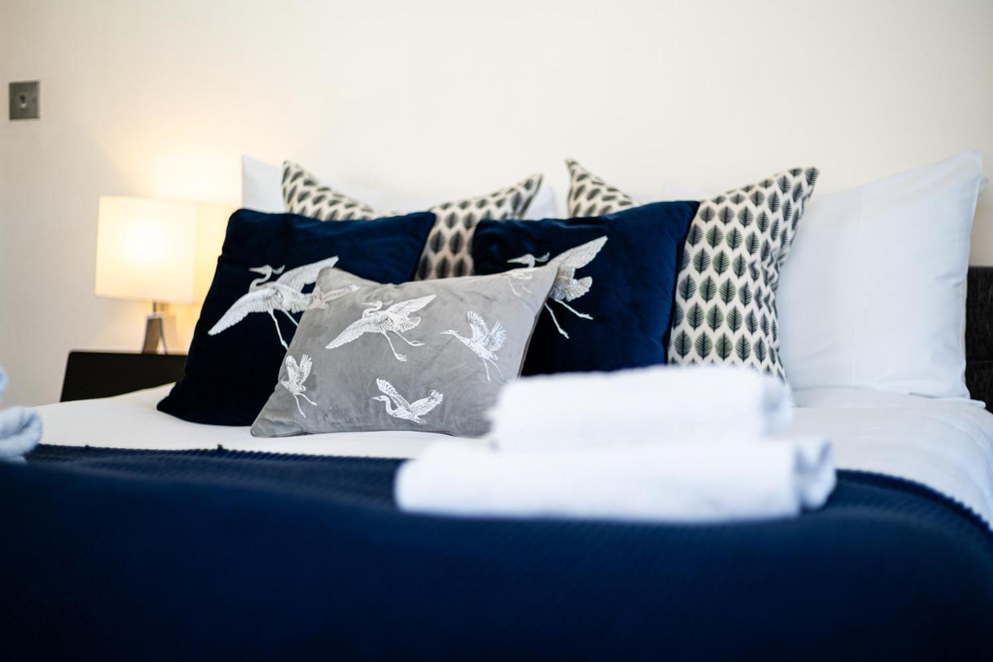 Selfridges Parkside Haven - 2 Bedroom Apartment Apartment *