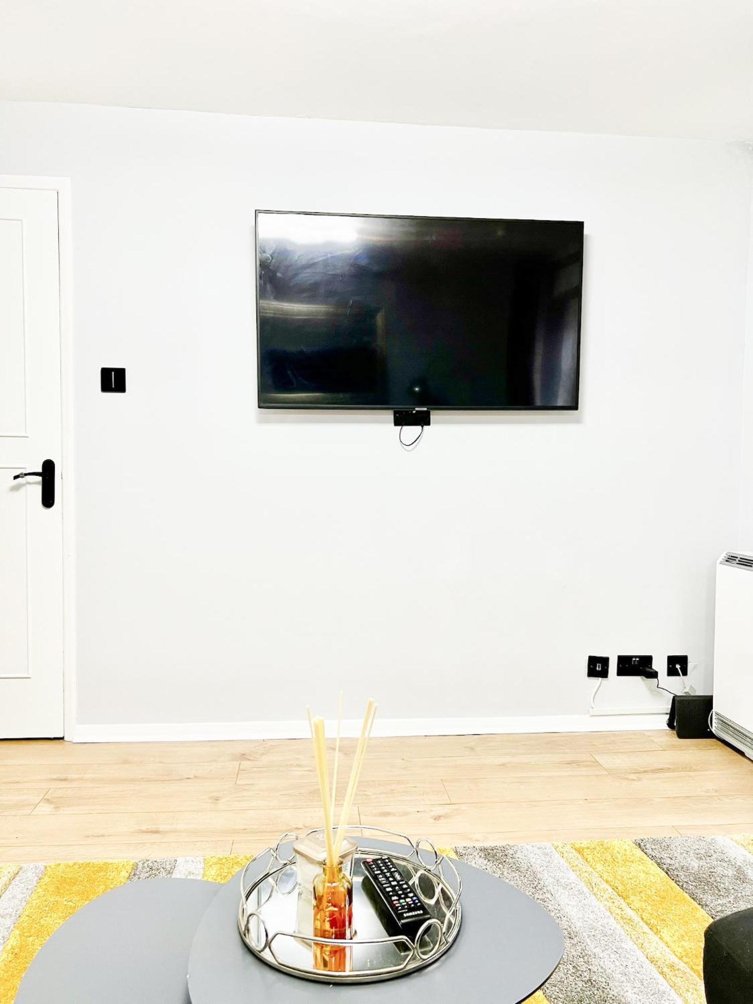 Appartement Beautiful In Beckton With Private Entrance And Garden Londen