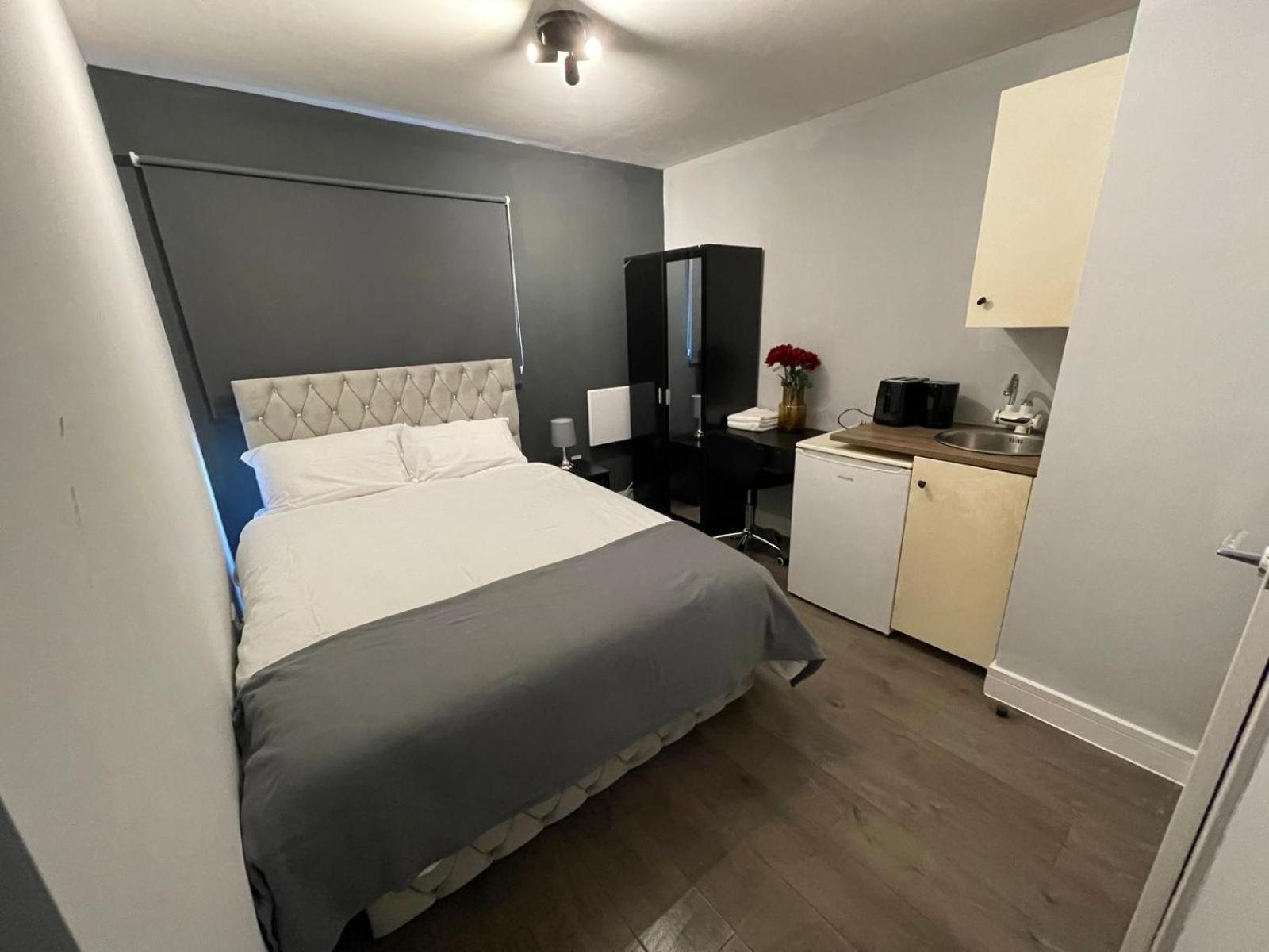 Letzi Private En-suite Near Wembley Accommodatie bij particulieren *