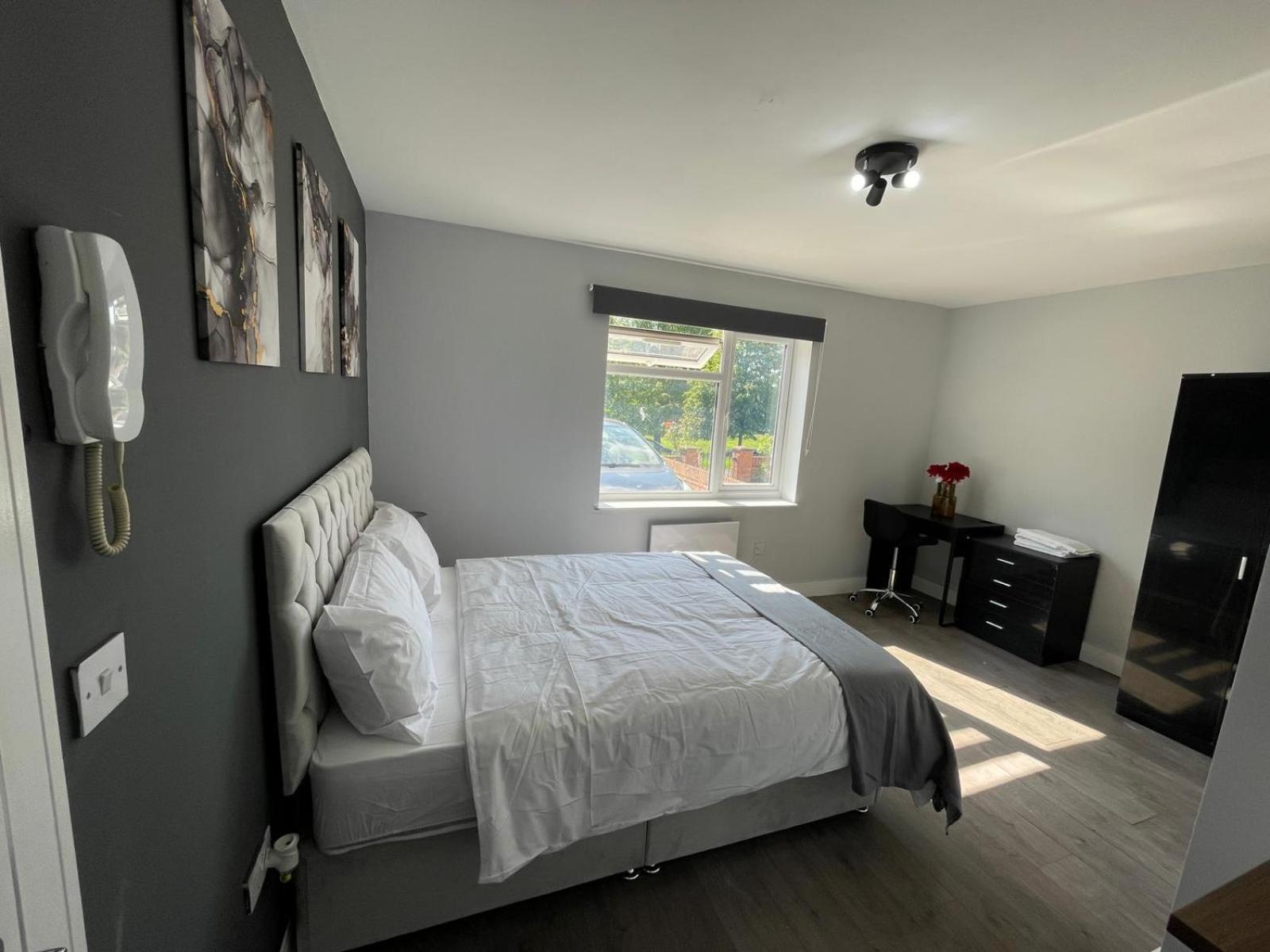 Letzi Private En-suite Near Wembley Accommodatie bij particulieren