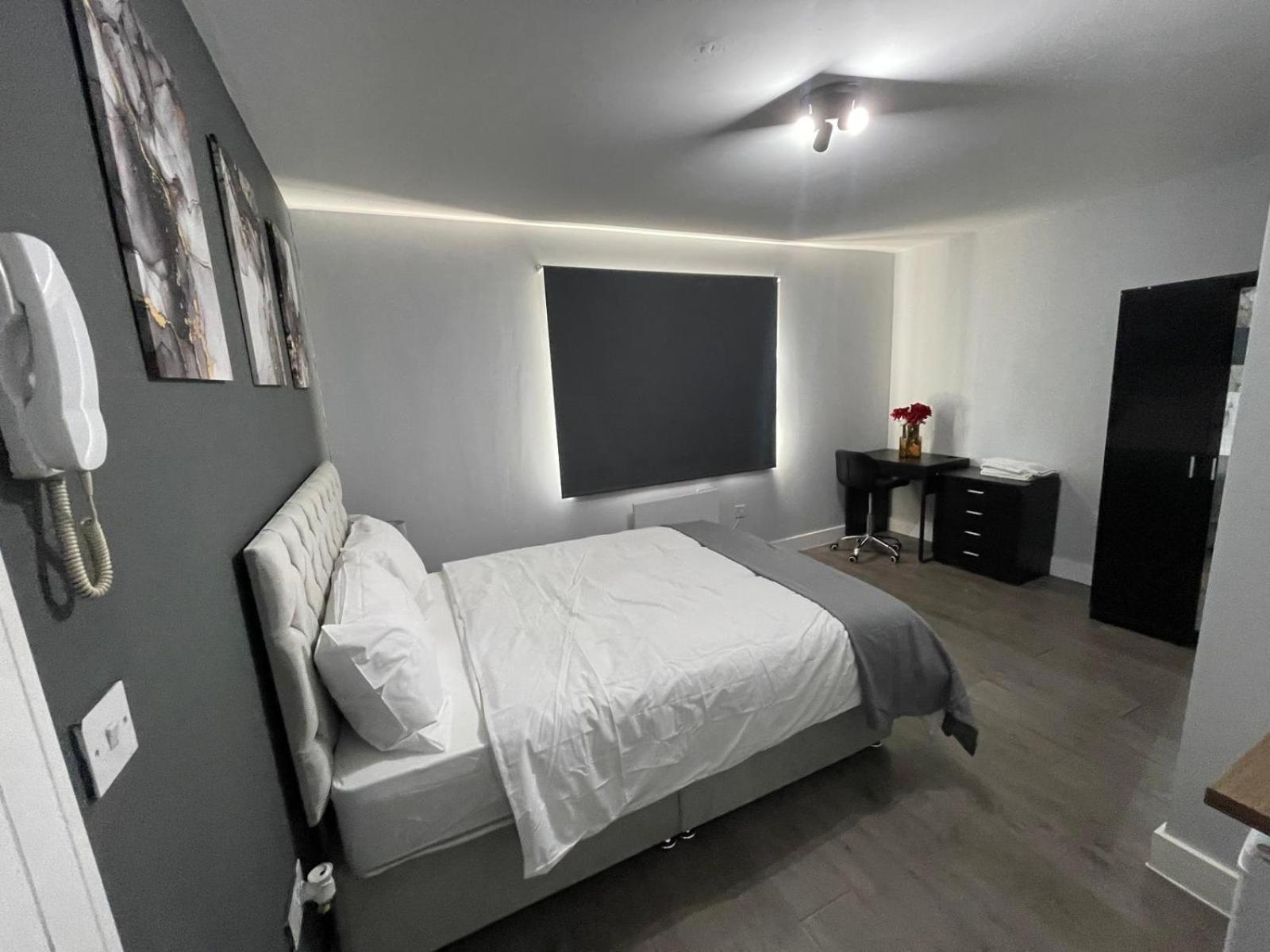 Letzi Private En-suite Near Wembley Londen