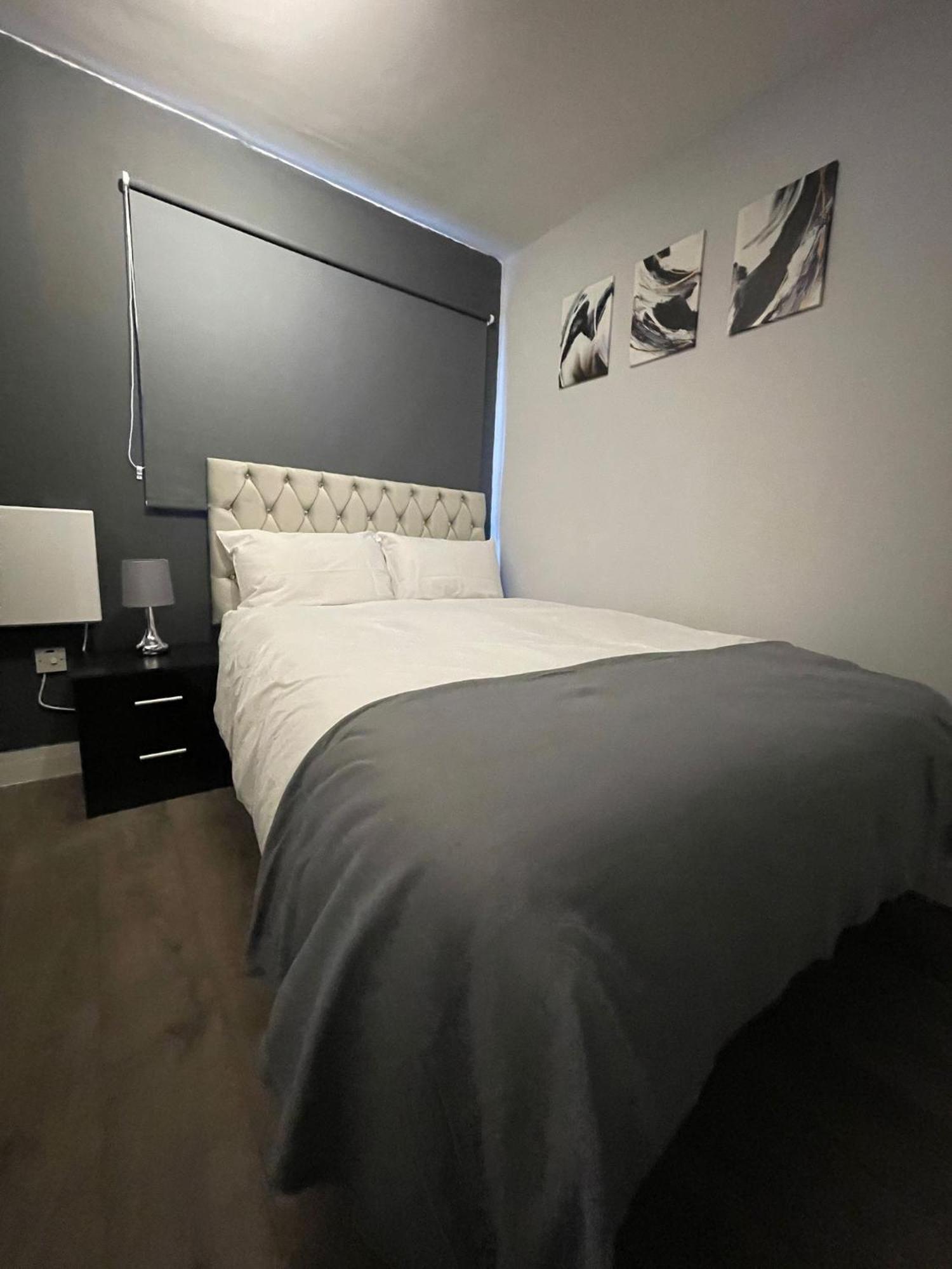 Letzi Private En-suite Near Wembley * Londen