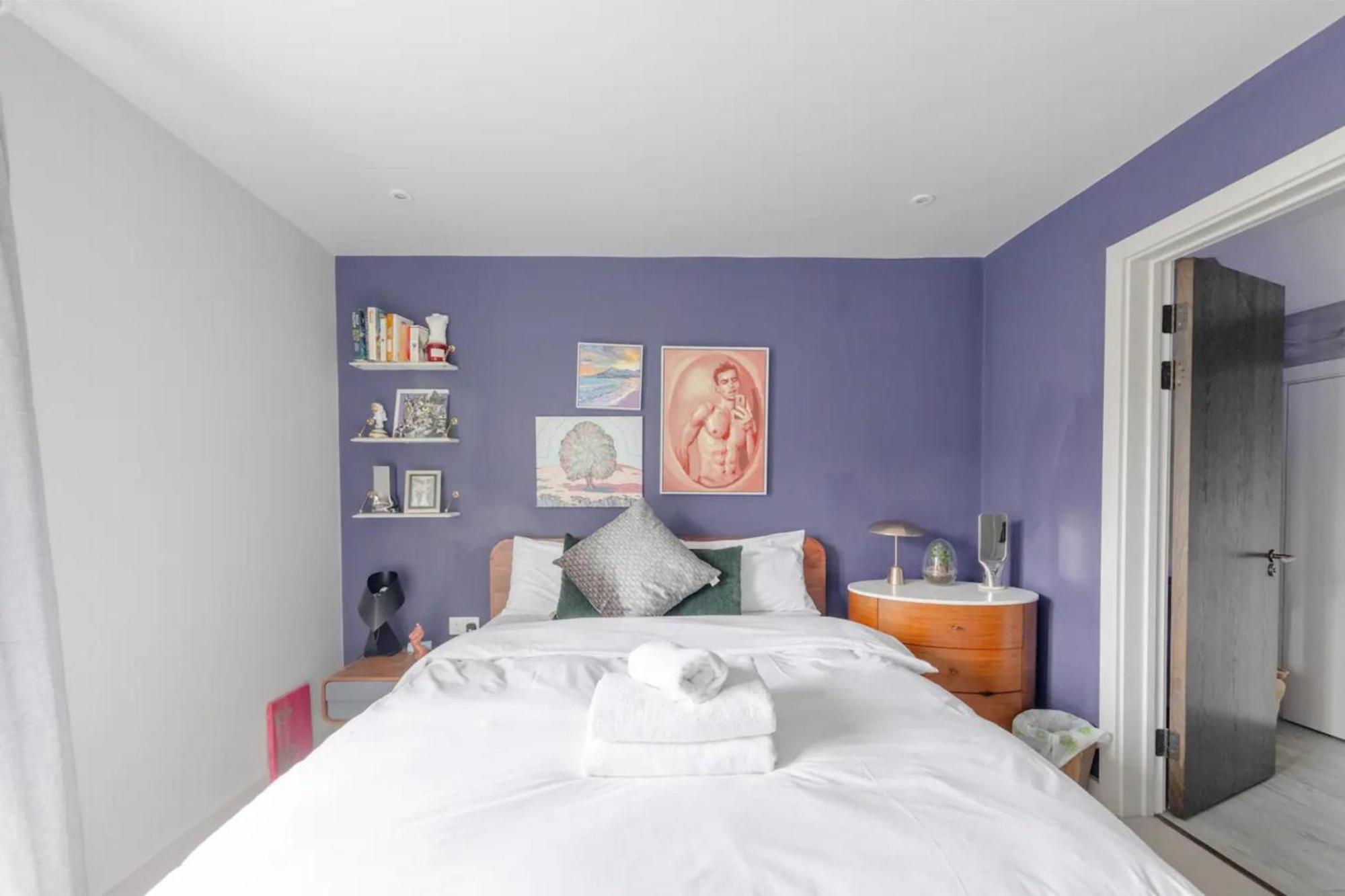 Sleek & Spacious 2bd Flat - Clapham Appartement Londen