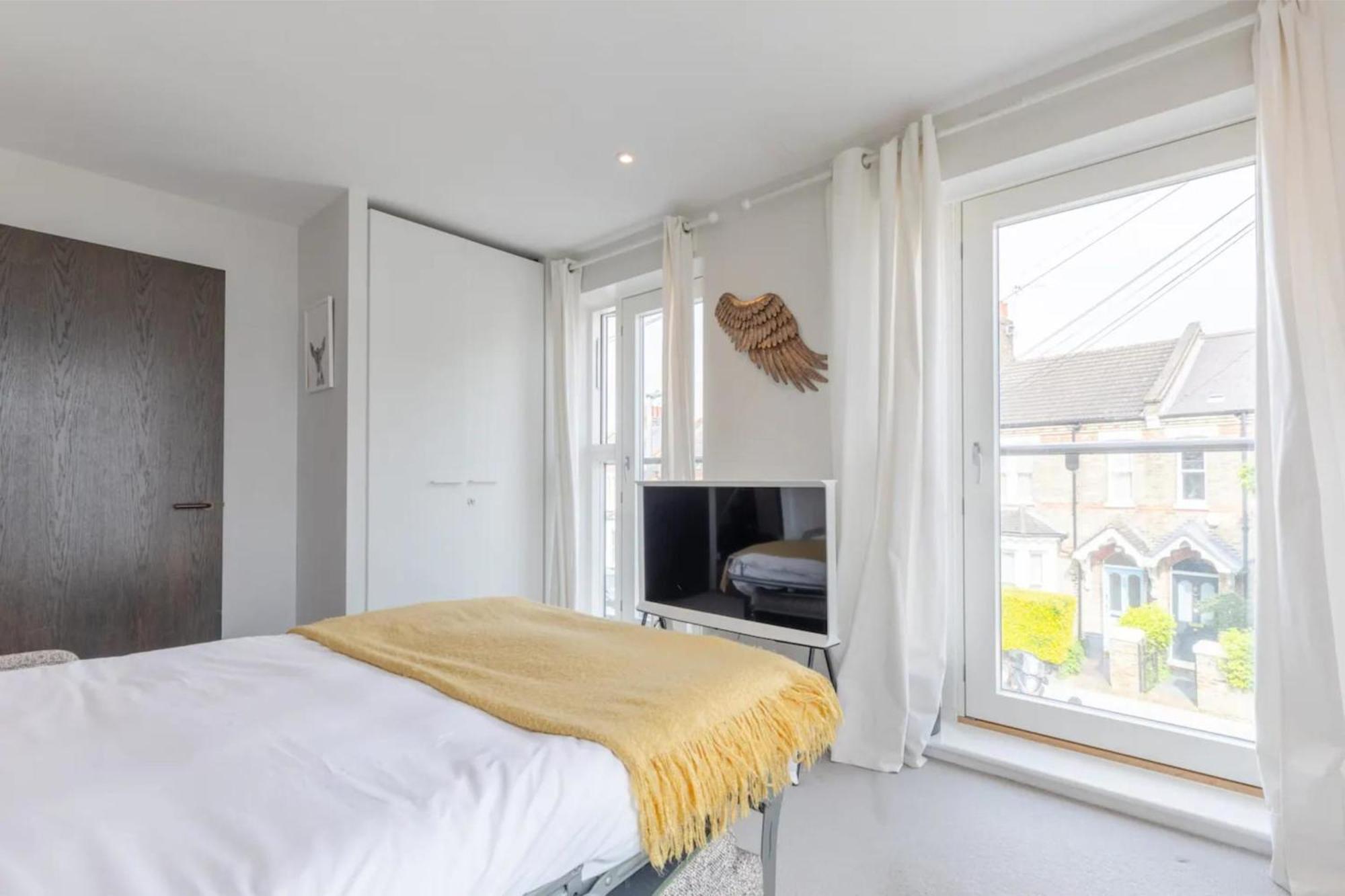 Appartement Sleek & Spacious 2bd Flat - Clapham Londen