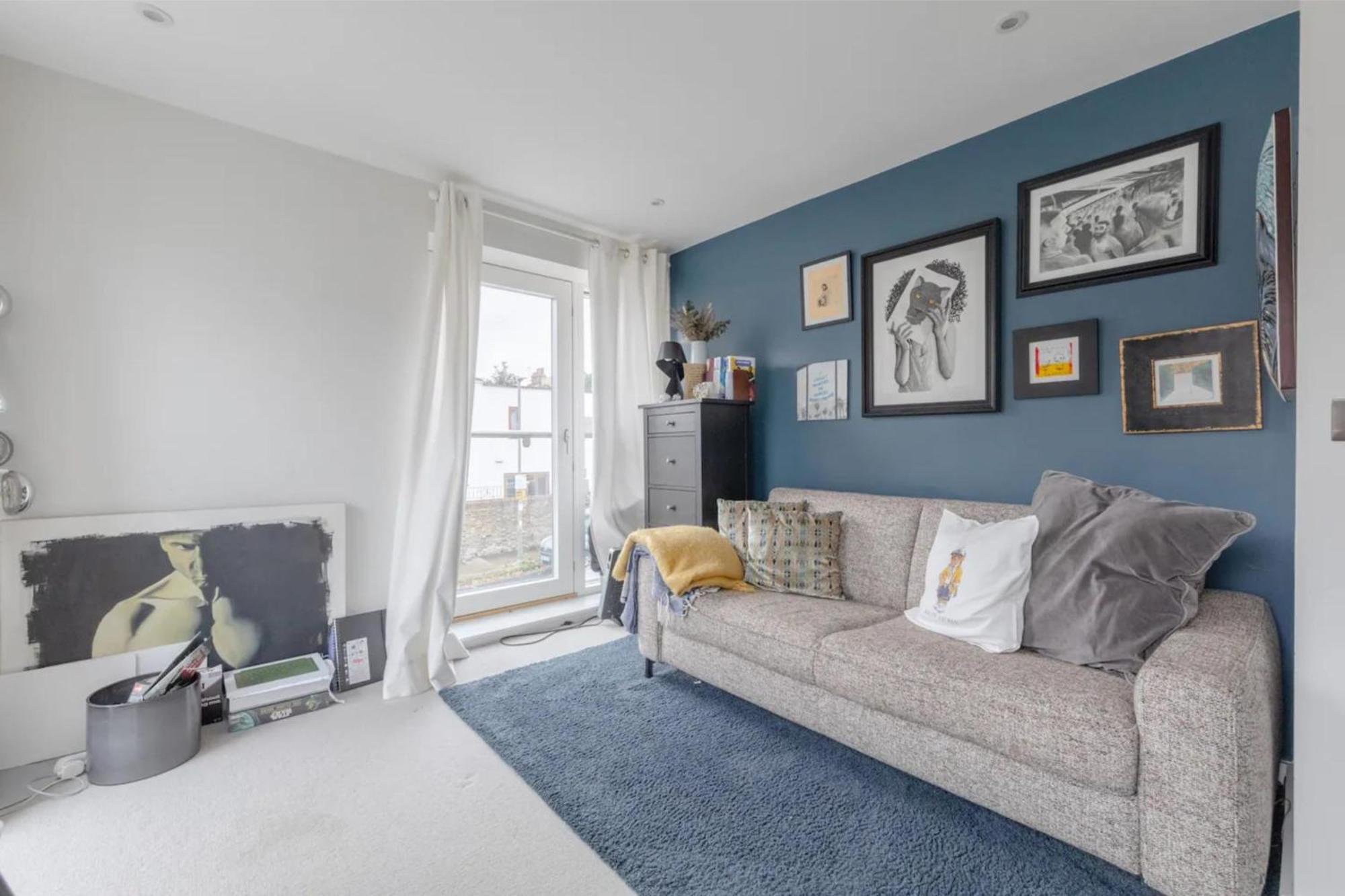 Sleek & Spacious 2bd Flat - Clapham * Londen
