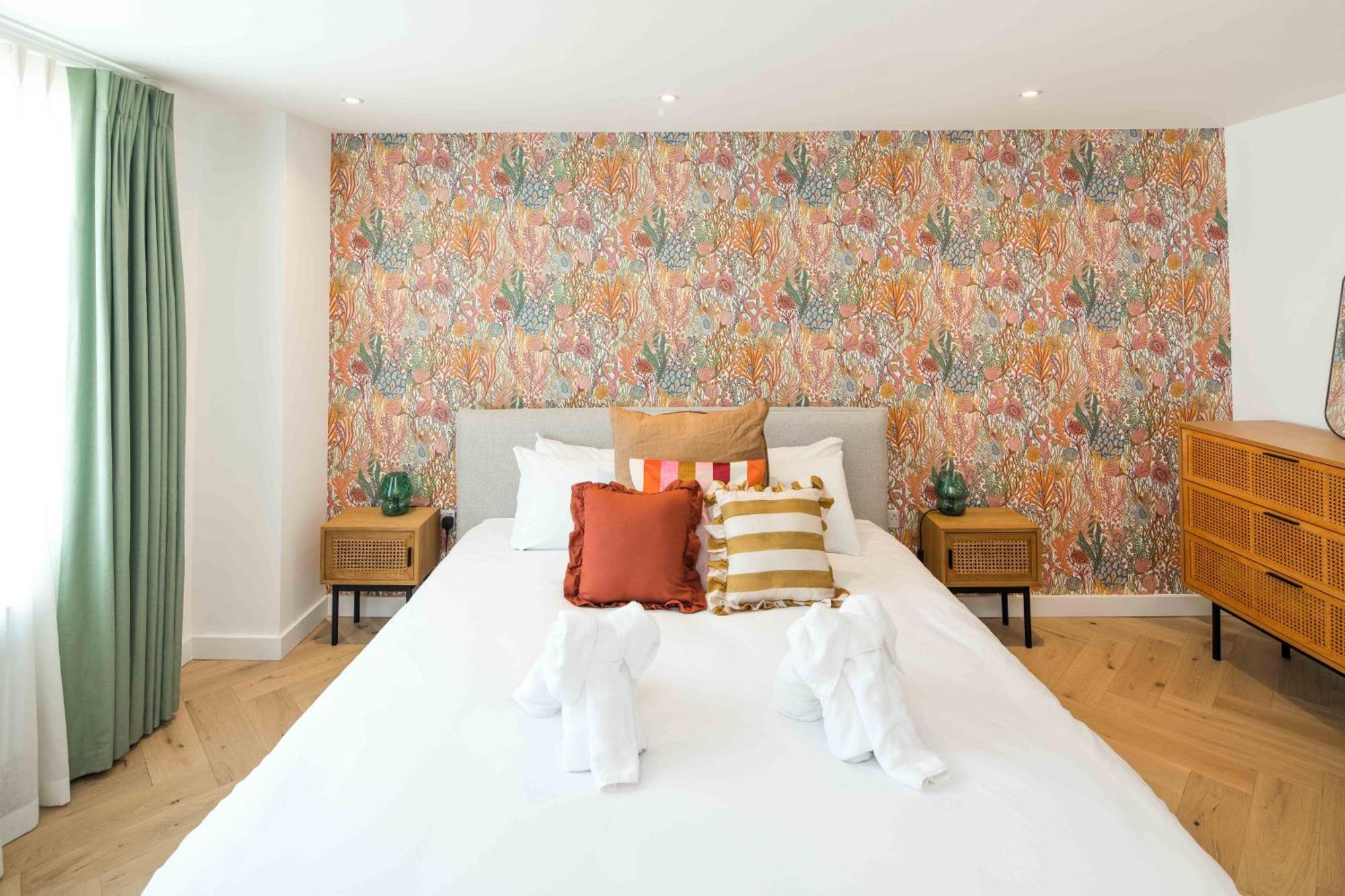 2bed 2bath Stunning Shoreditch Apartment *