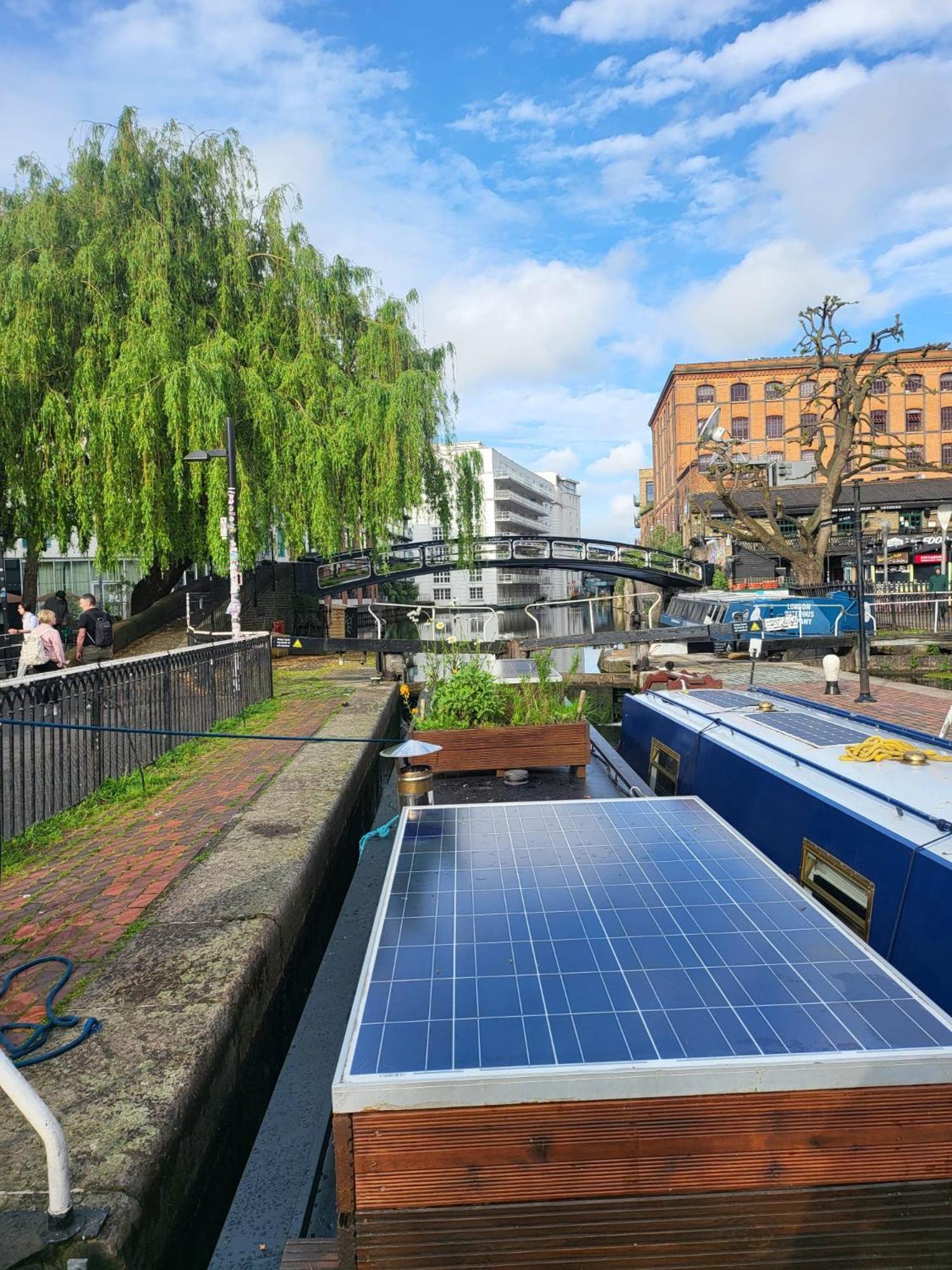 Lovely Canal Boat In Little Venice By Paddington For Family & Friends Båter *
