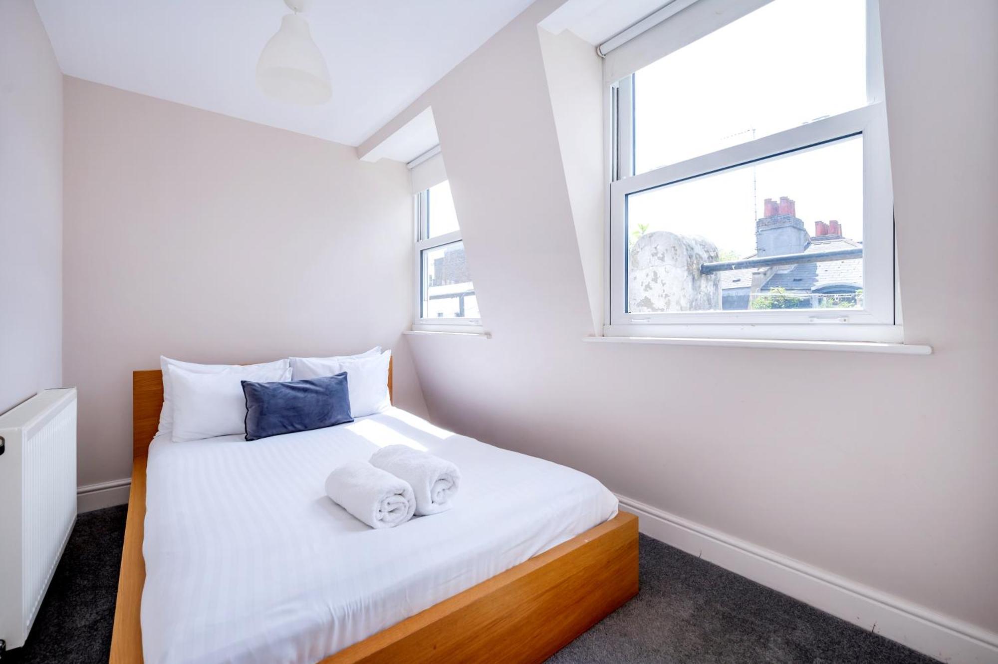 Paddington Modern Apartment London