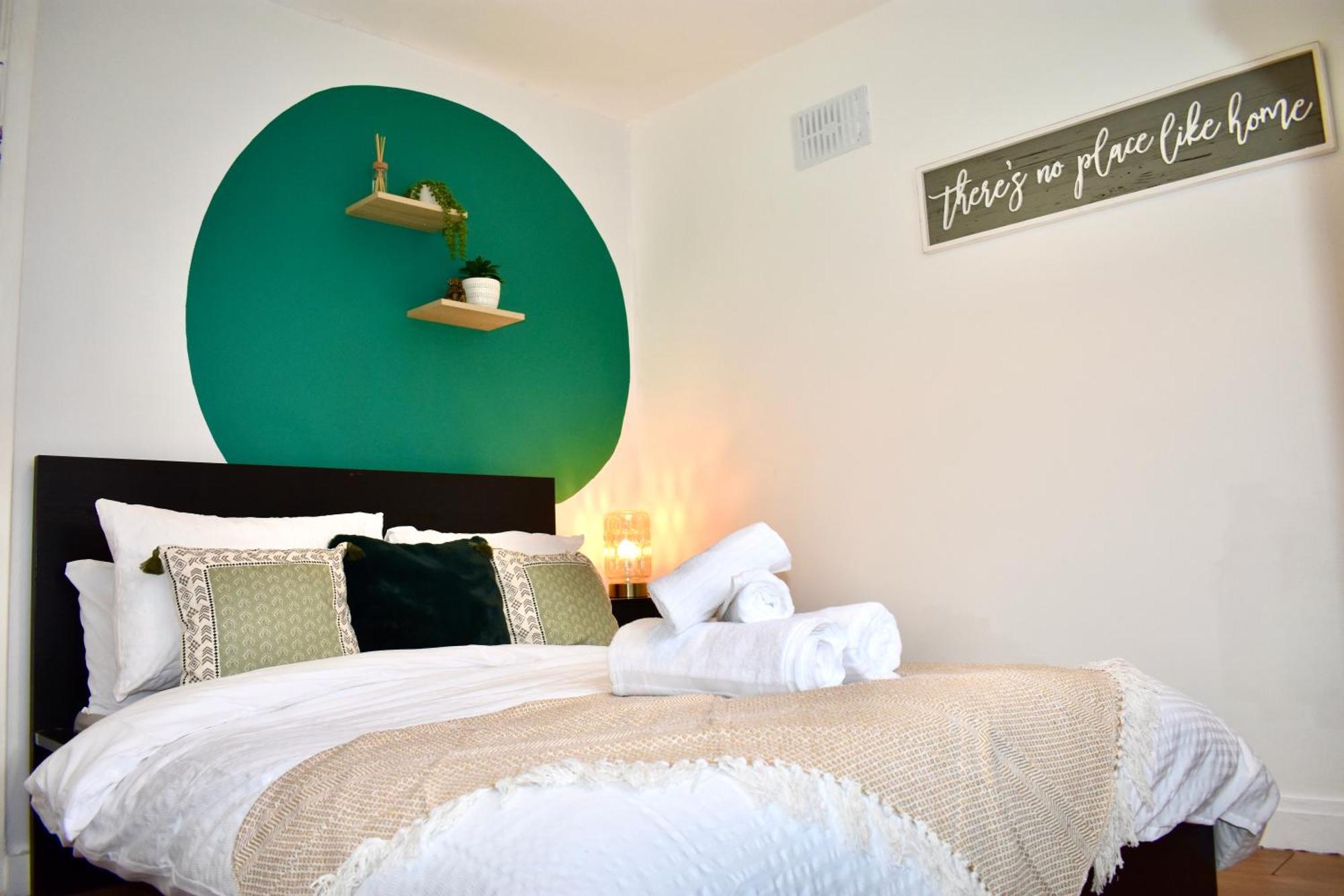 Appartement Luxury 2 Bedroom Apartment, Parking, Few Minutes Walk From Wembley Stadium Londen