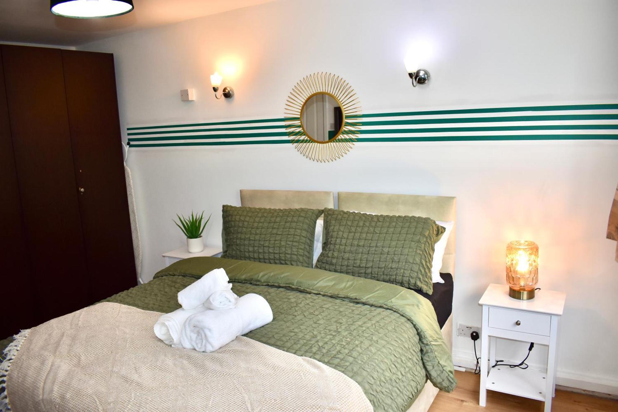 Luxury 2 Bedroom Apartment, Parking, Few Minutes Walk From Wembley Stadium Appartement Londen