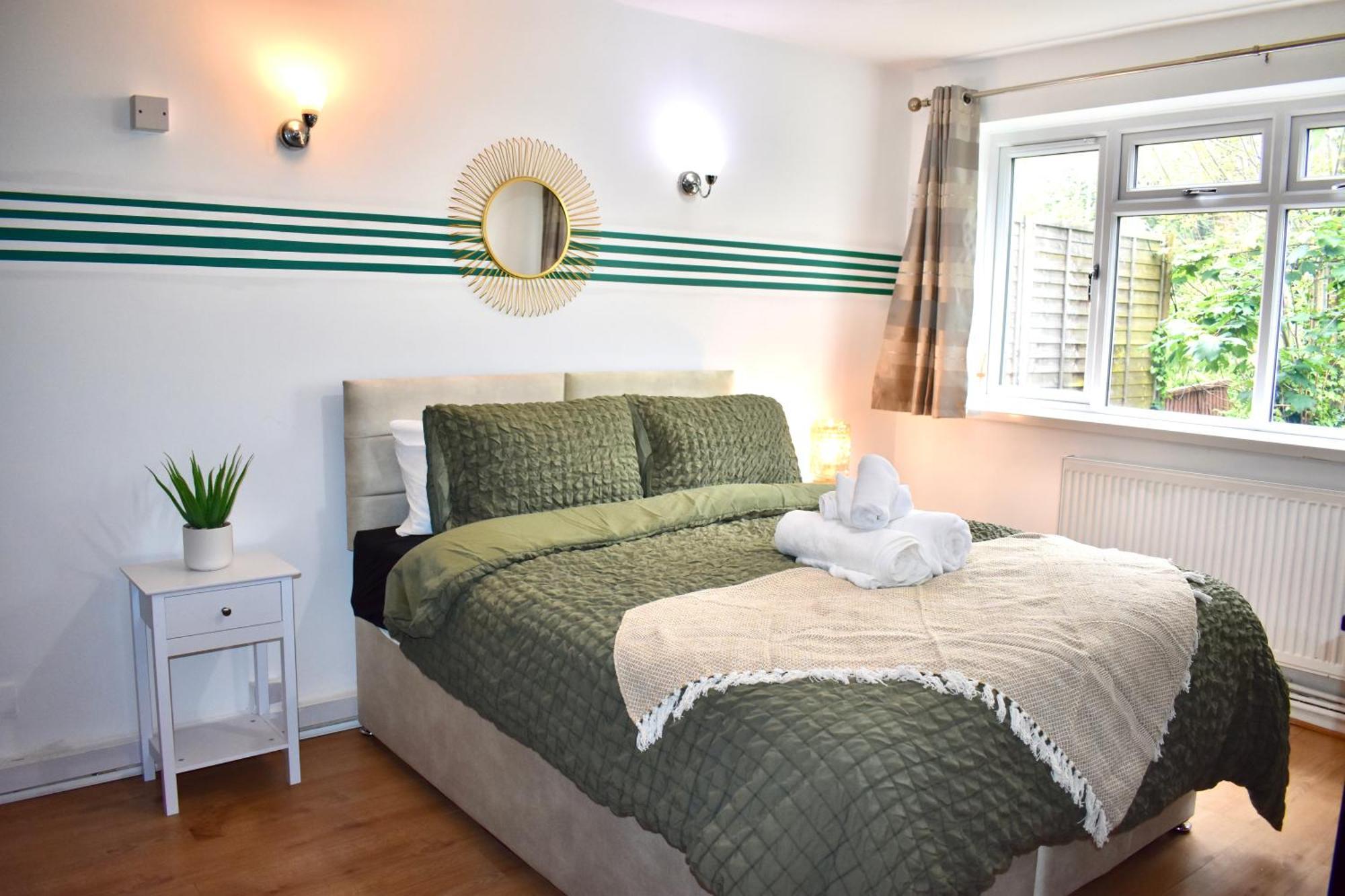 Luxury 2 Bedroom Apartment, Parking, Few Minutes Walk From Wembley Stadium Appartement Londen