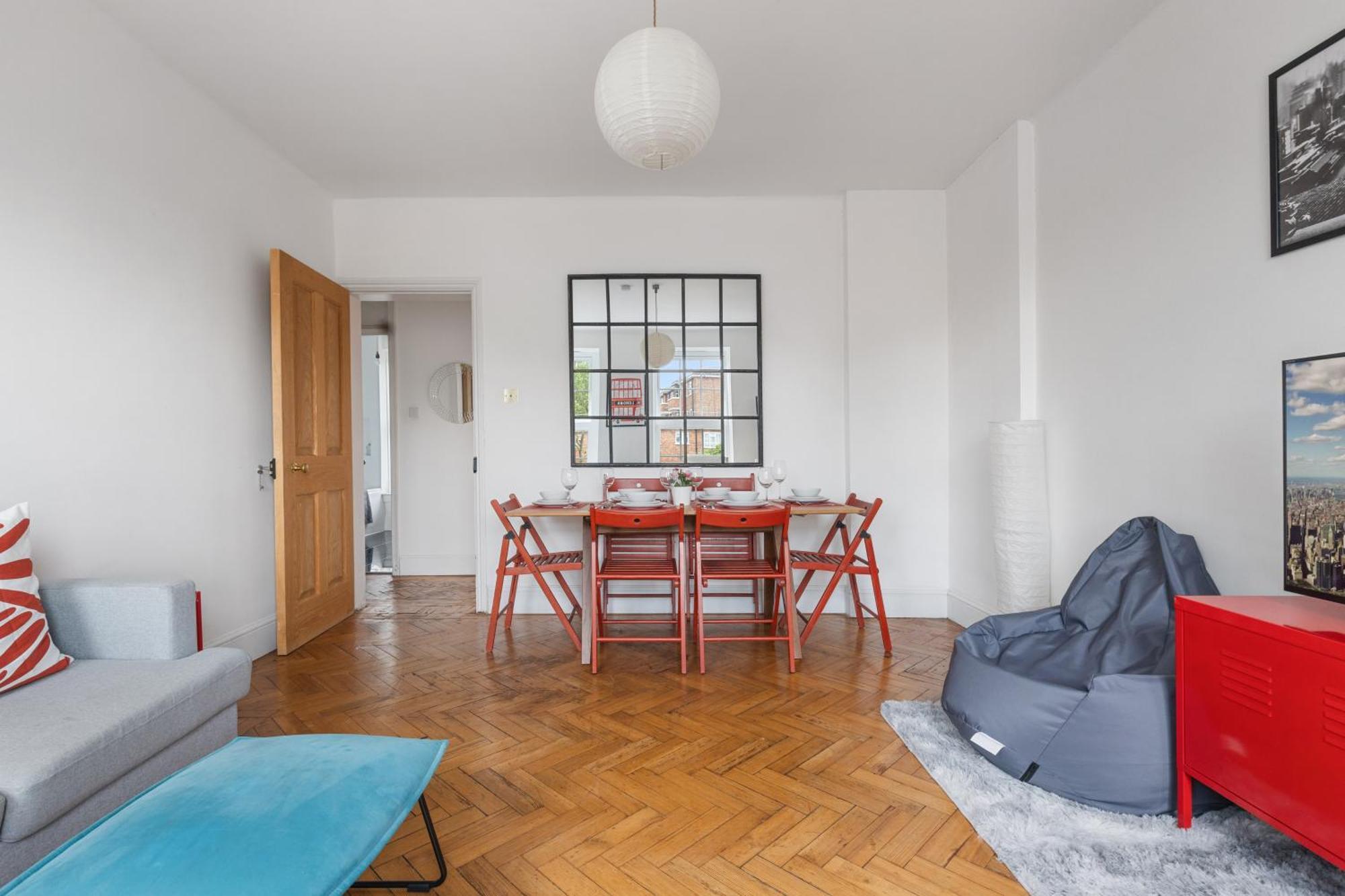 Tower Bridge Hideaway - Whitechapel Apartment *
